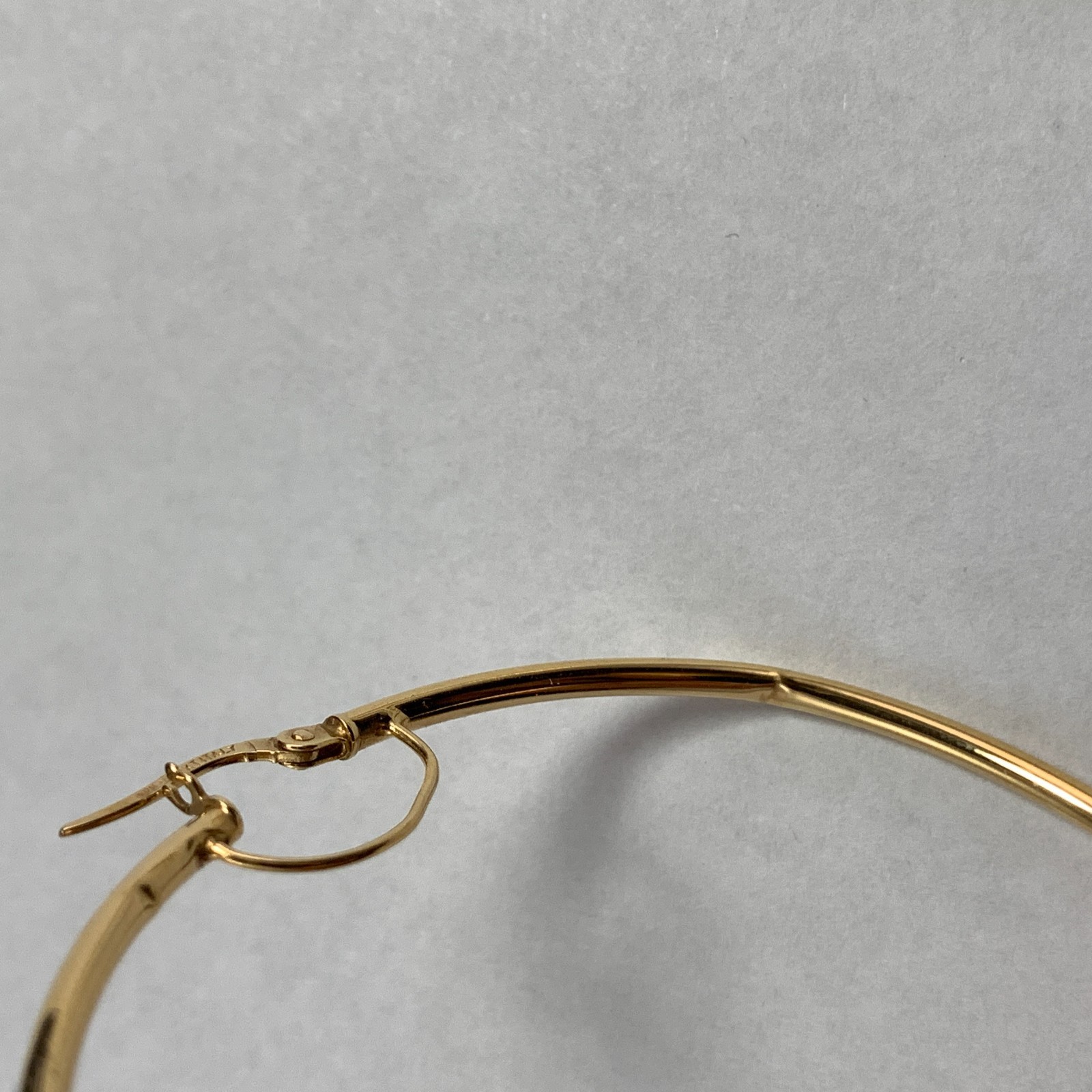 Vintage 14KT Yellow Gold Tube Hoop Earrings 2.25″ by 2mm 2.5+ grams AS IS DENTS