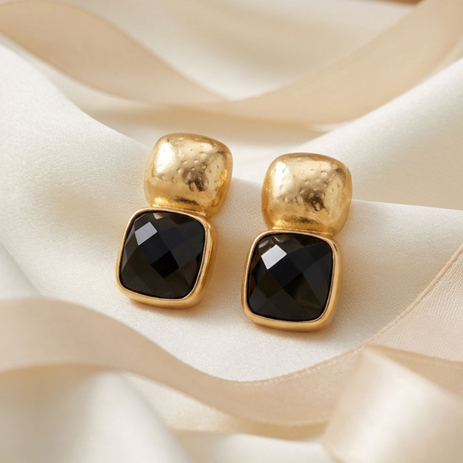 Julie Vos Catalina Gold Earrings Obsidian Black