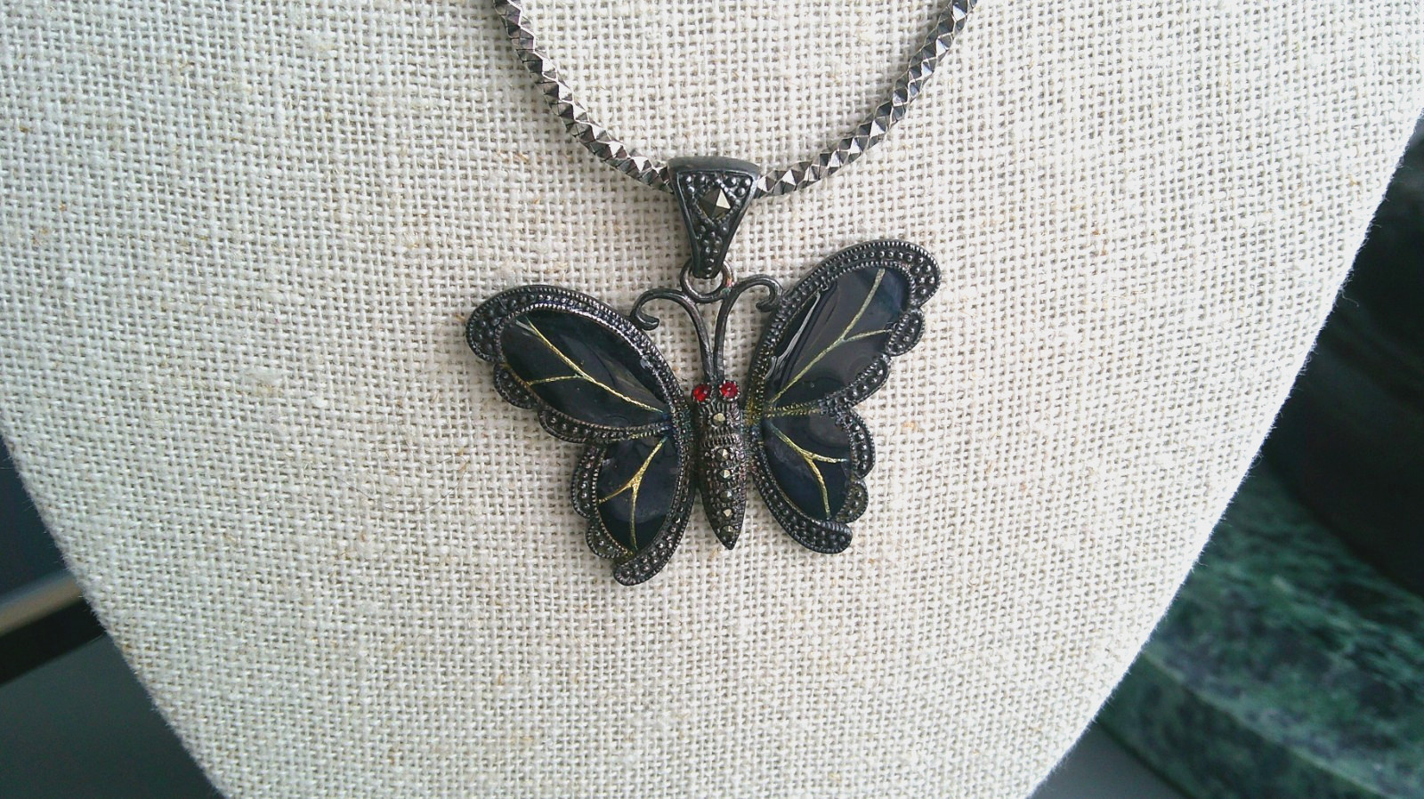 GSJ CN 925 Butterfly Necklace w/ Snake Chain
