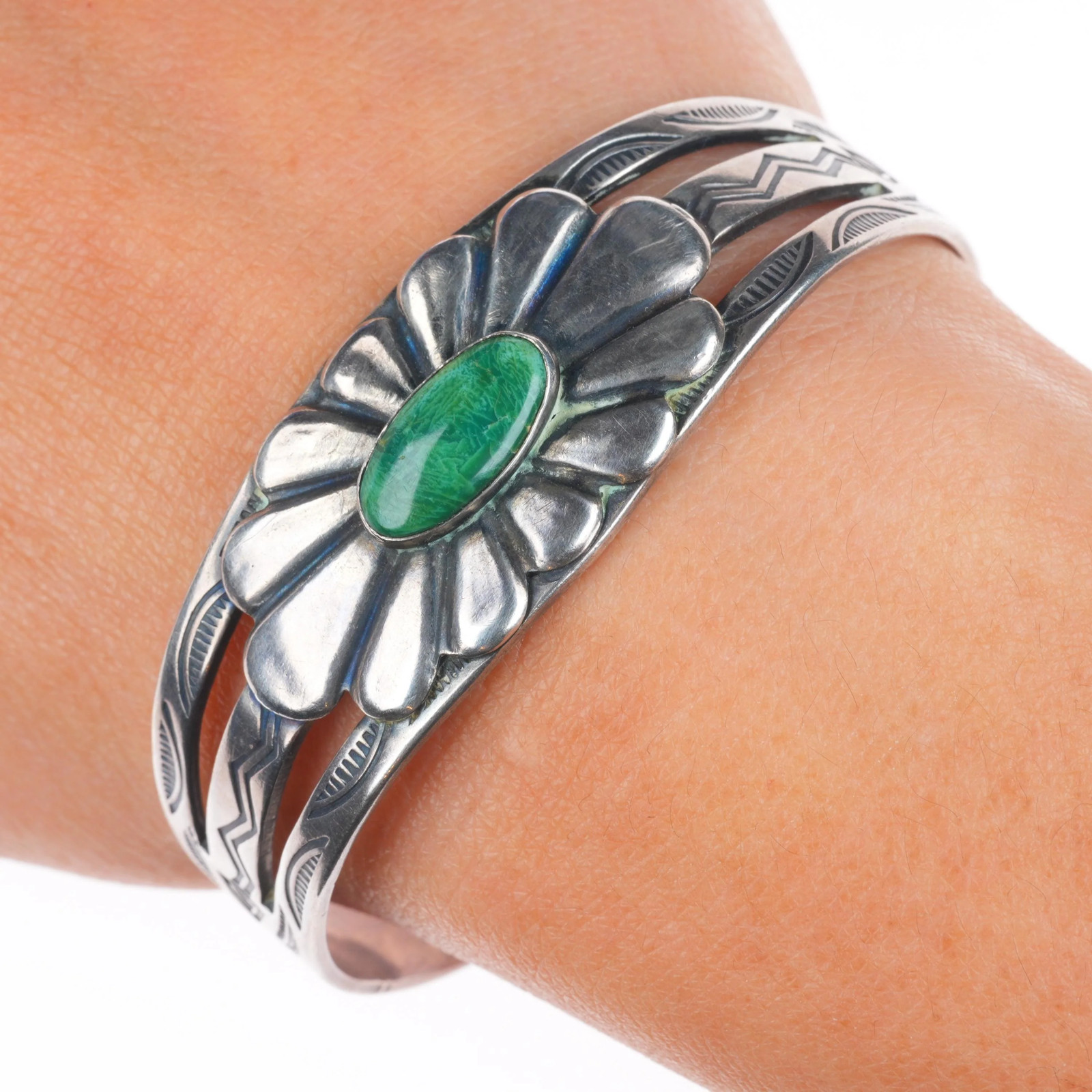 6.3″ c1940 Vintage Fred Harvey era sterling silver green turquoise cuff bracelet