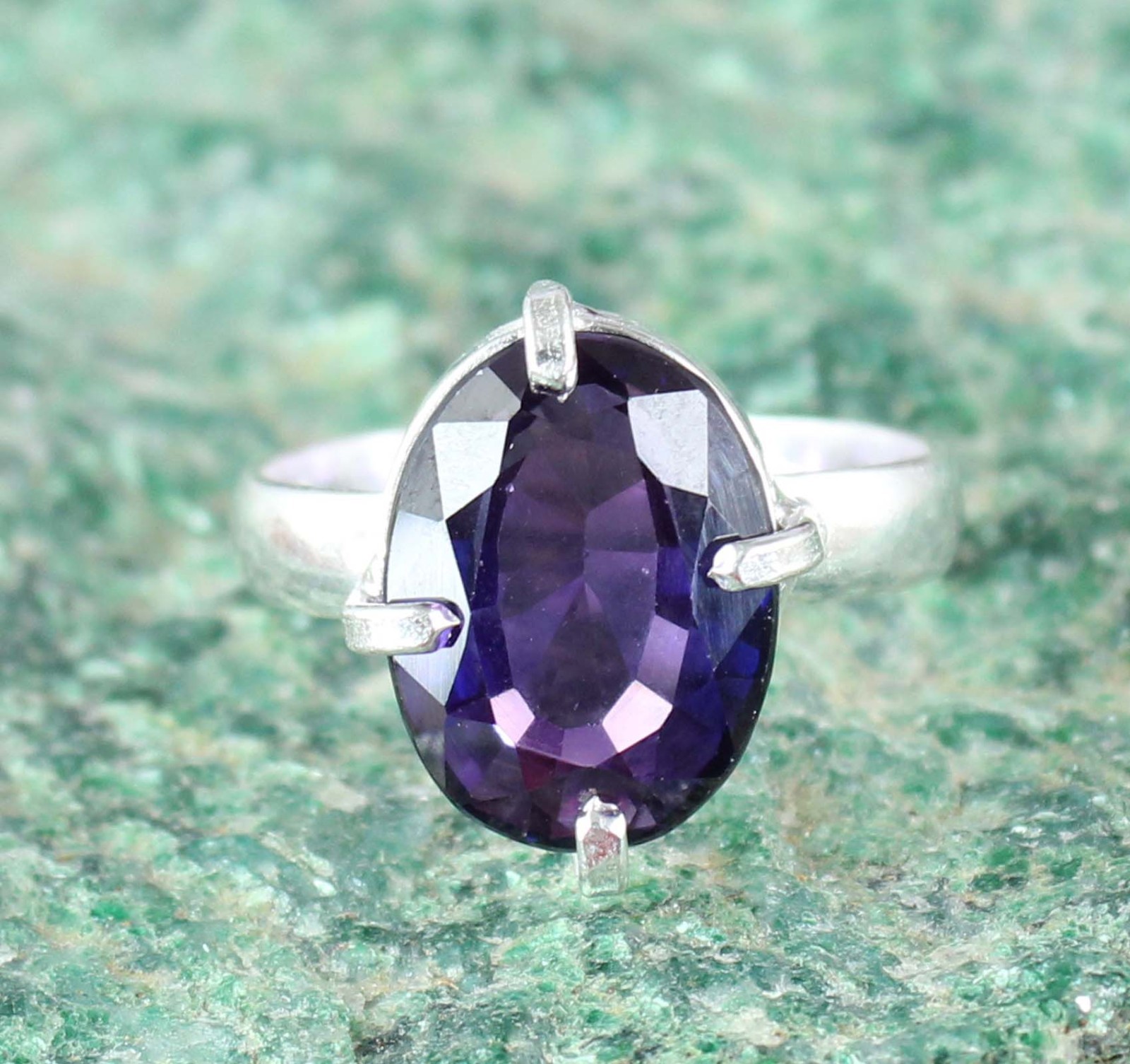 Gemstone Astrological Ring 9.75 Ct Natural Oval Boysenberry Sapphire Certified