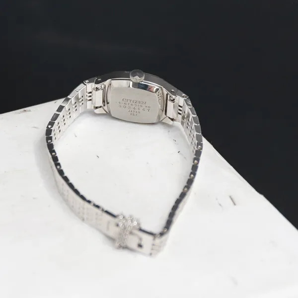 Working, manual winding, excellent condition Citizen 4-676319 women’s watch