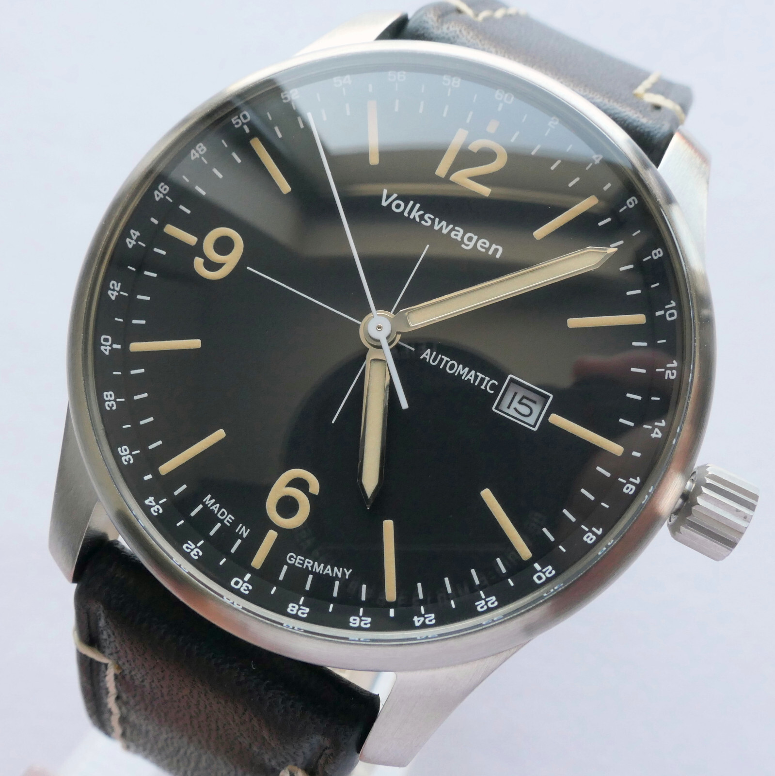 Volkwagen Classic Beetle Bug Car Accessory Aviator Pilot Driver Automatic Watch