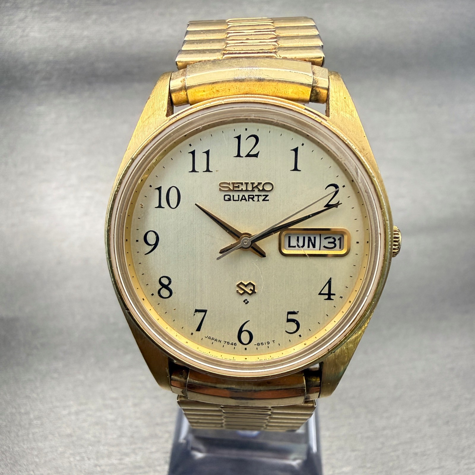 Seiko SQ Watch Men 35mm Champagne Dial Gold Tone Daydate Round 7546-8399 New Bat