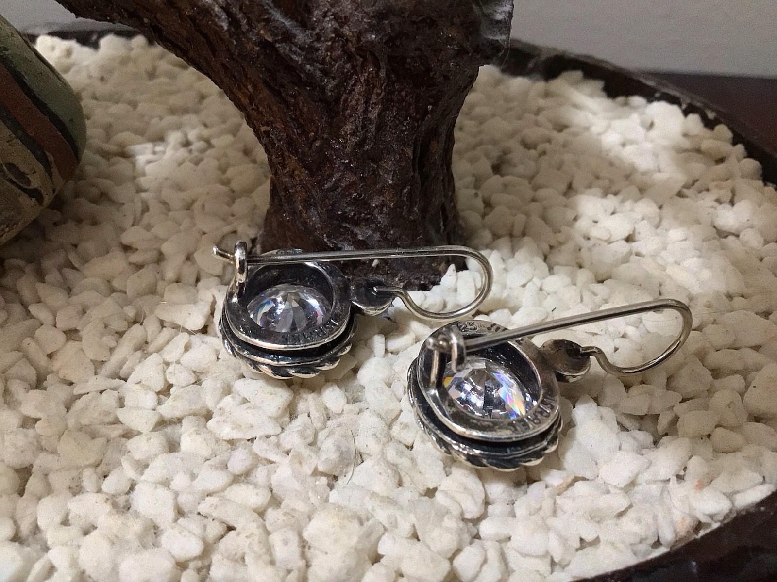 Didae Israel 925 Sterling Silver Oval Cubic Zirconia Clasp Hook Earrings EUC