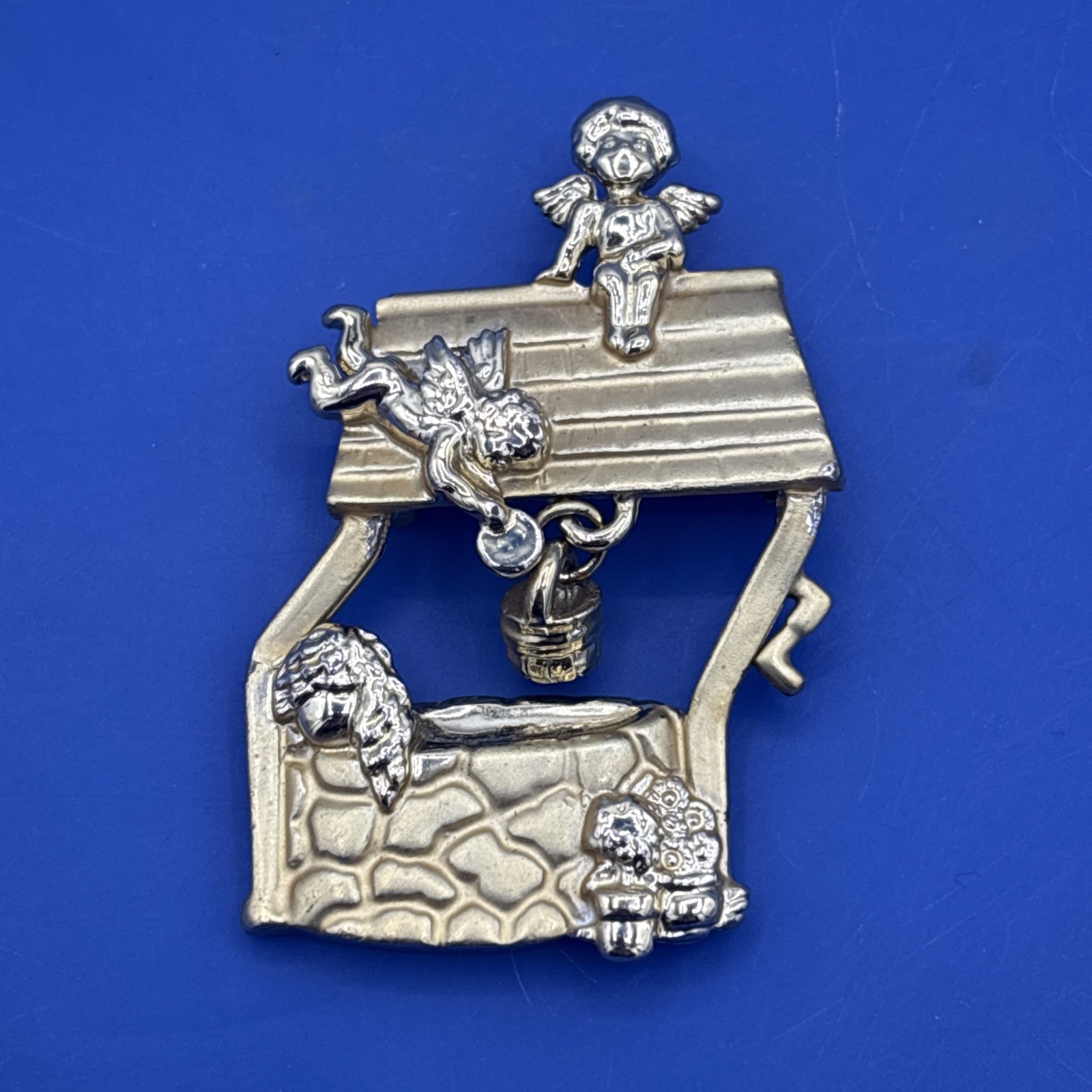 AJC Wishing Well Angel Brooch Pin Vintage Figural Cherubs Gold Tone 2” Love Luck