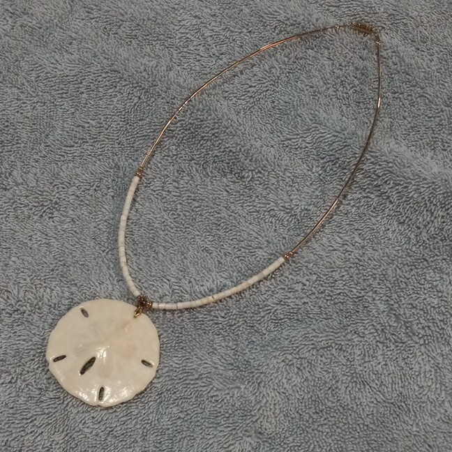 White Shell Sand Dollar Round Pendant Beaded Strand Necklace 16″ Beach Ocean