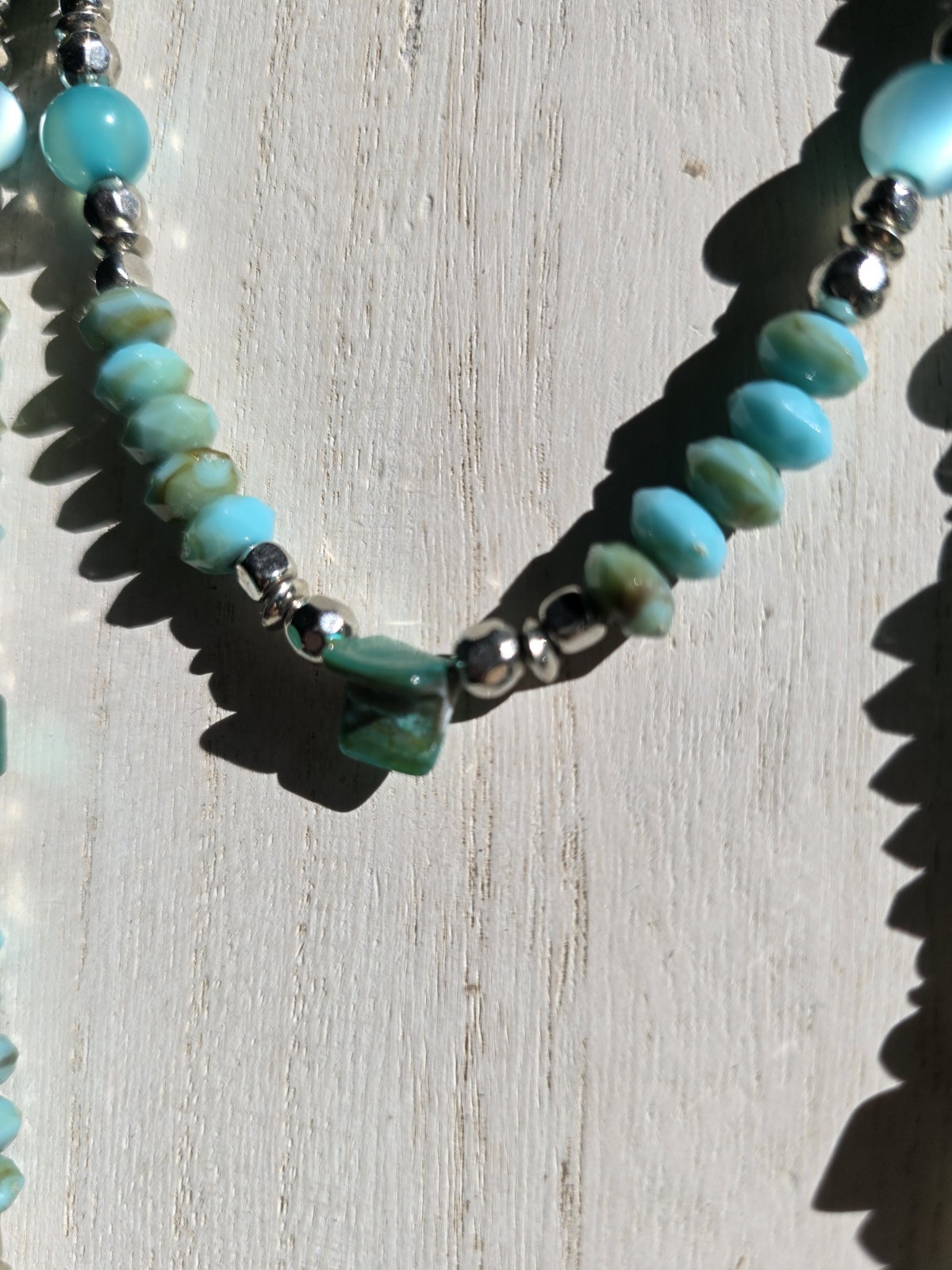 Turquoise 18in Beaded Necklace Lucite Silver Tone Blue Mother Of Pearl Southwest
