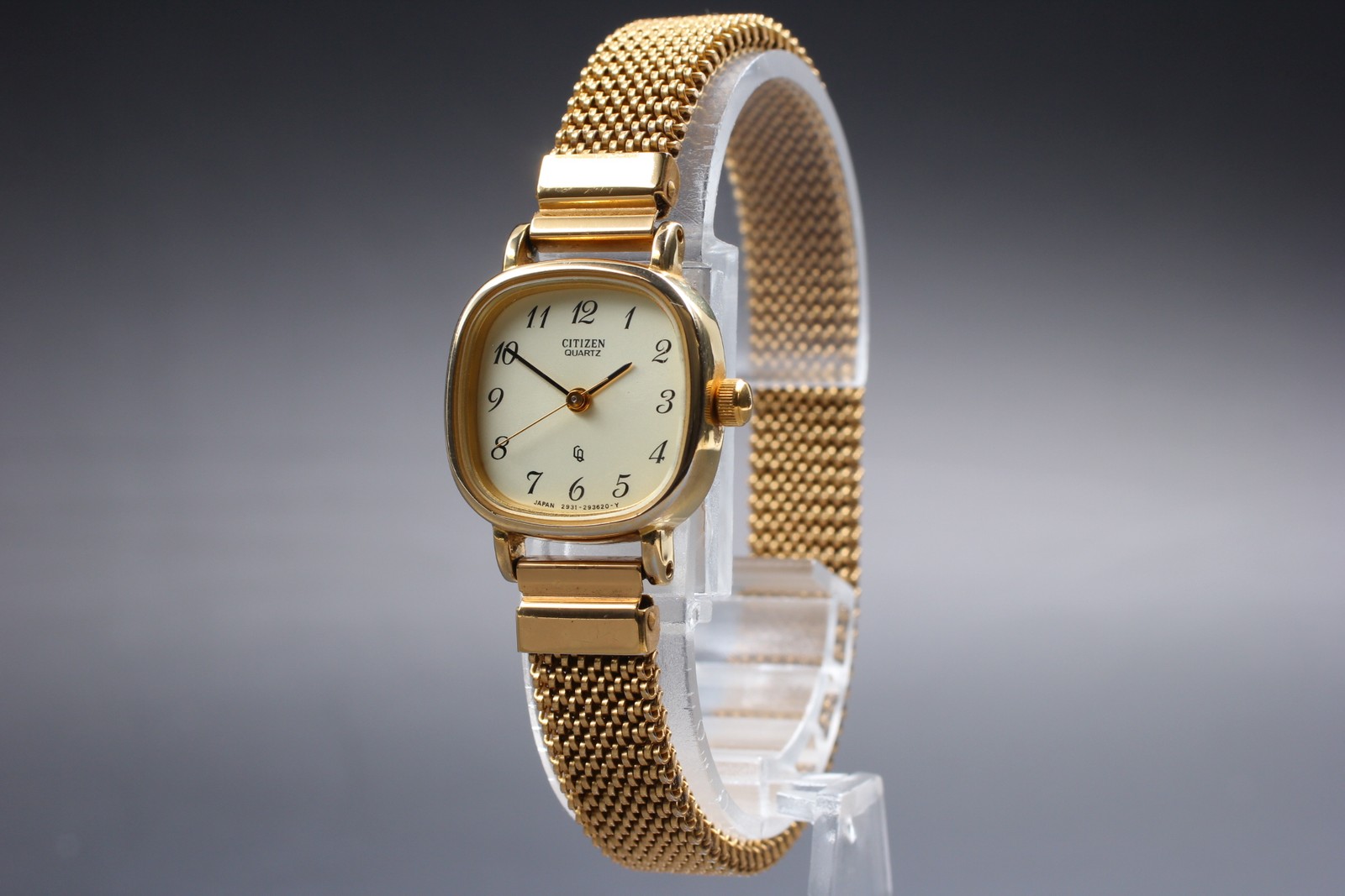 CITIZEN 2931-292421 Gold Tank Free Size Ladies Watch Vintage Near MINT JAPAN