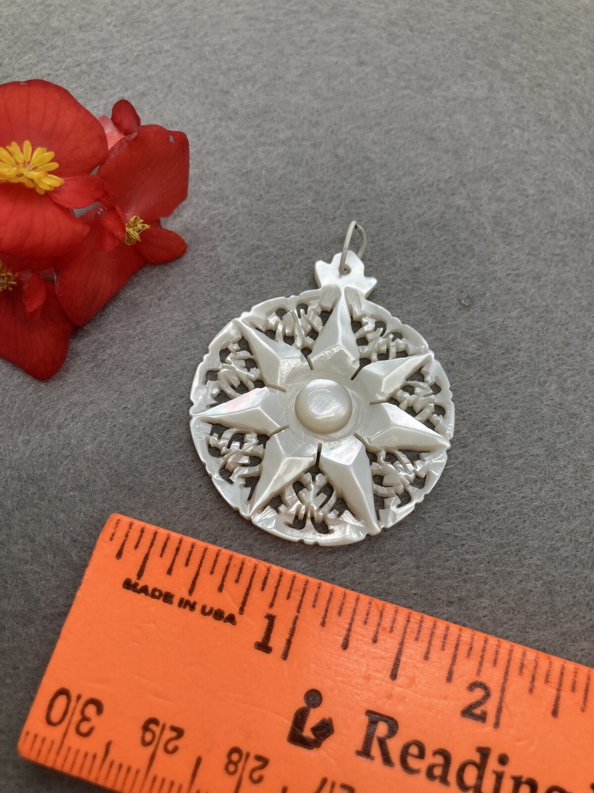 Mother Of Pearl Star Medallion Carved Shell Pendant 2342