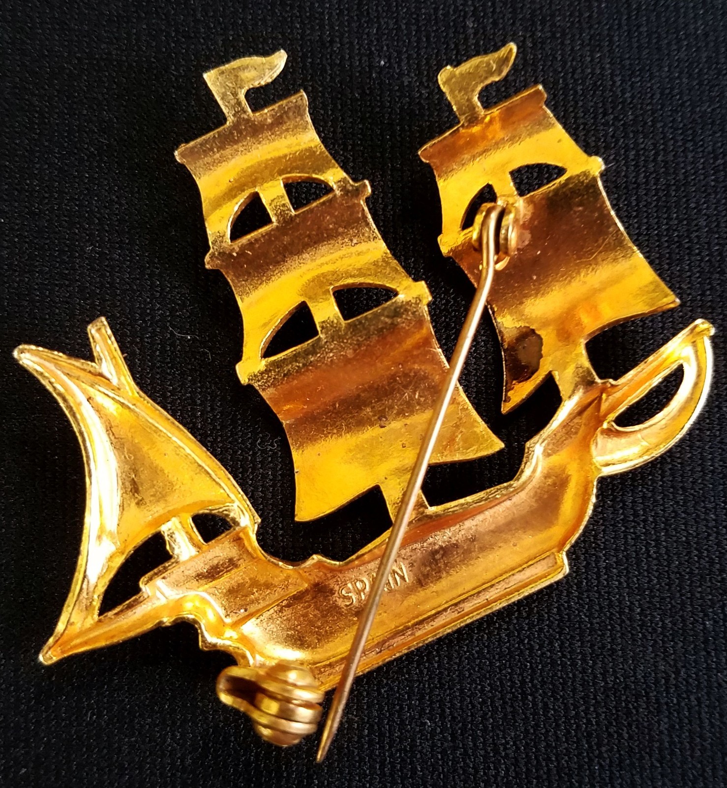 Vintage 1950’s Damascene Spanish Galleon Ship 45mm Gold-Tone Brass/Enamel Brooch