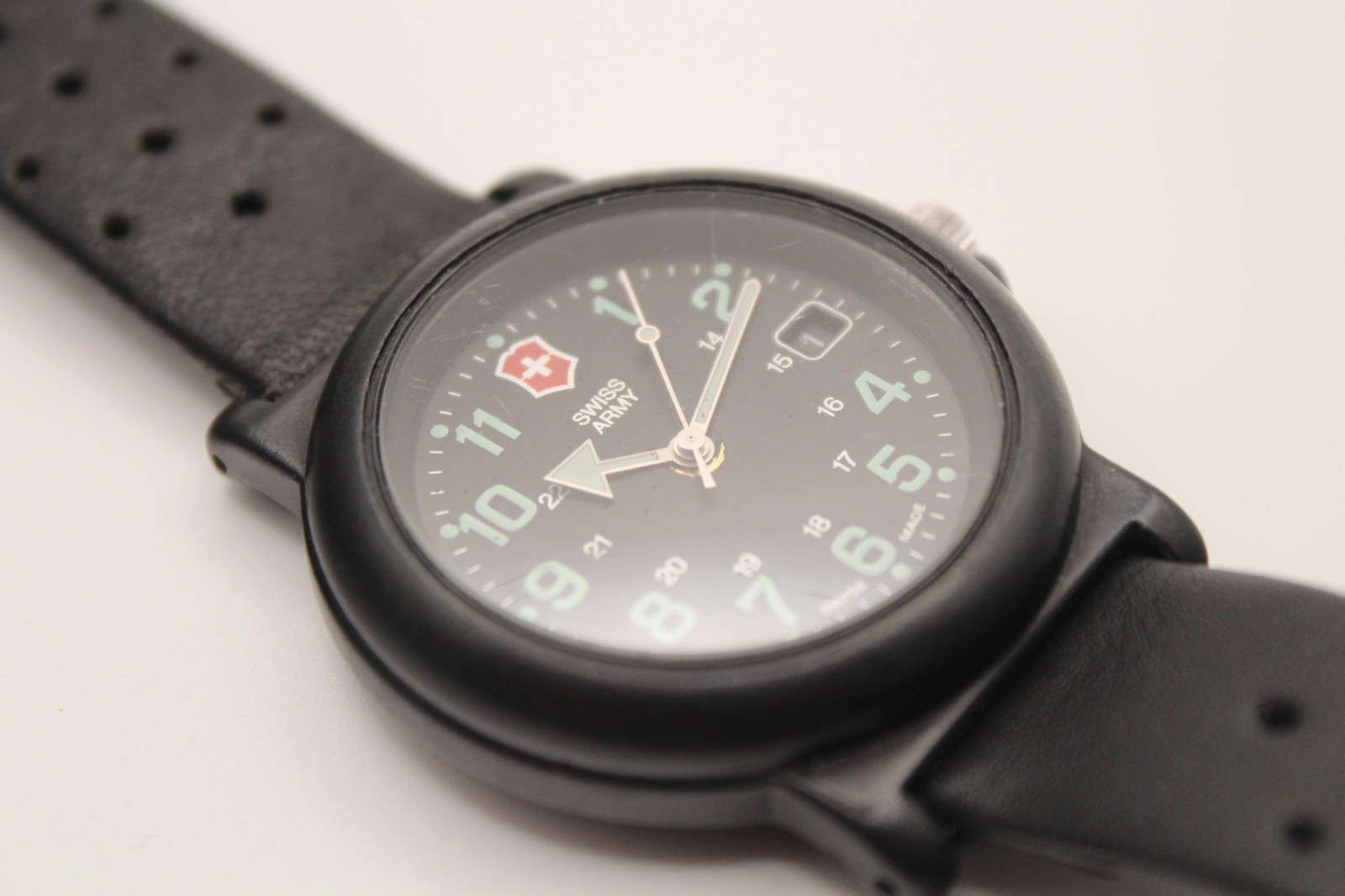 Victorinox Swiss Army Field Watch Black Quartz Date 50M Swiss Made Military
