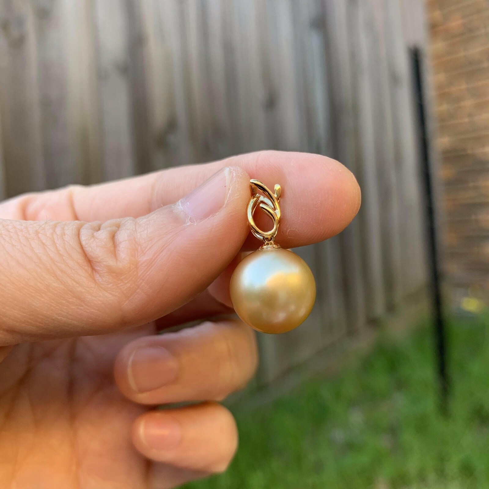 13.2mm High luster Australia Gold seawater Round pearl 18K Gold Pendant KG243