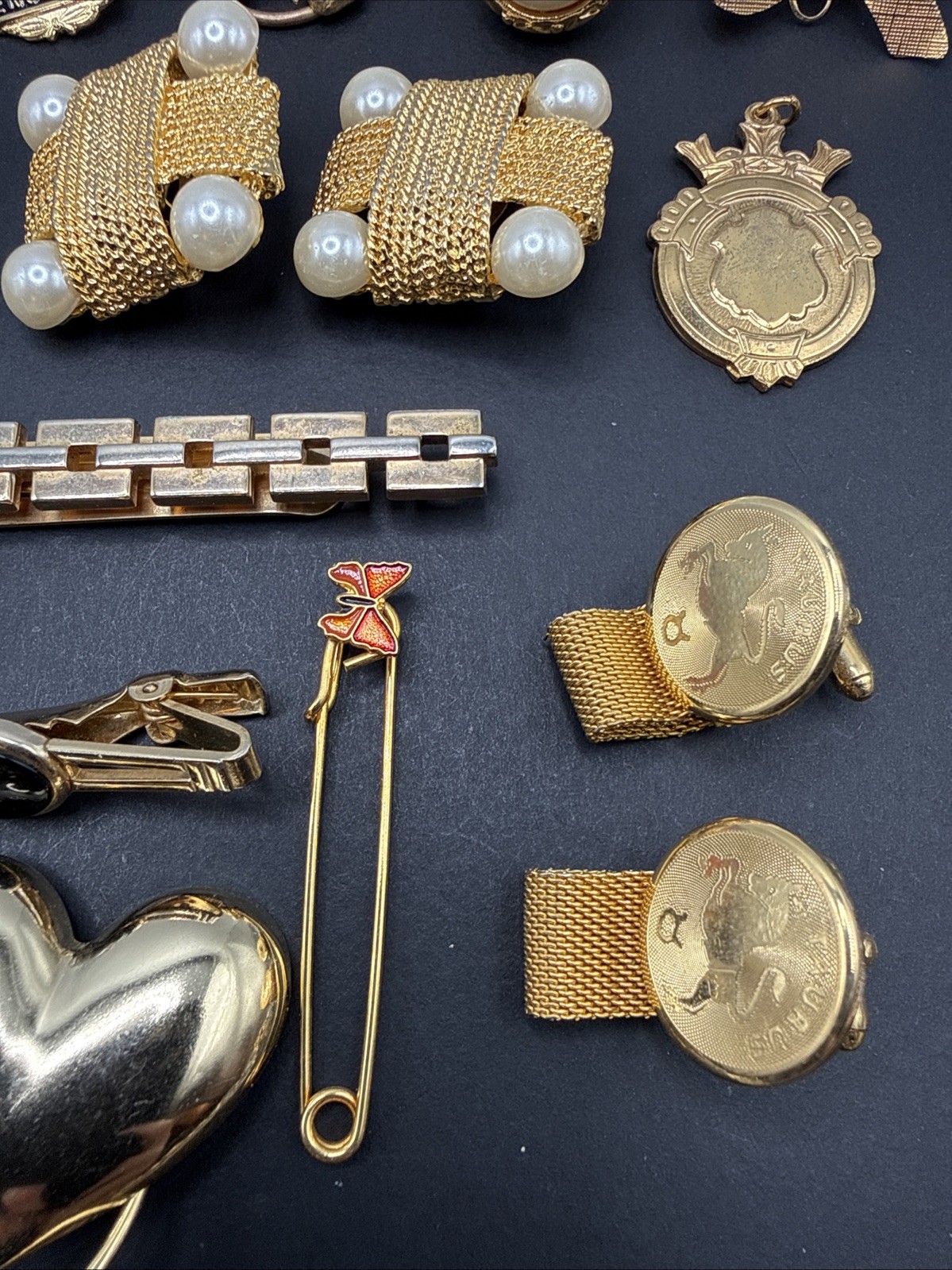 Lot Of Vintage Jewelry Accessories And Other Fun Things Mostly Gold Tone J4