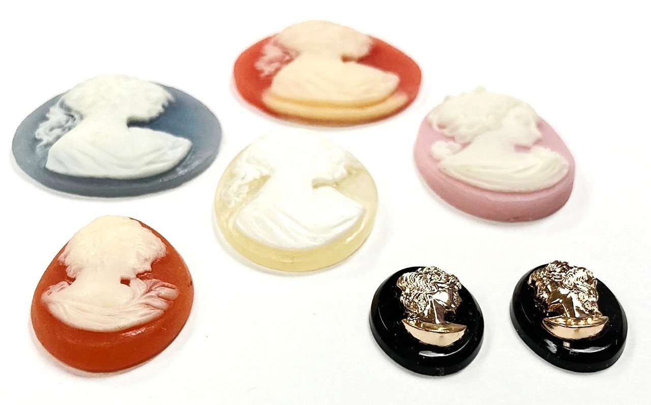 15 Vintage Acrylic Cameos (Hong Kong, Japan, West German) DIY Jewelry Making C81