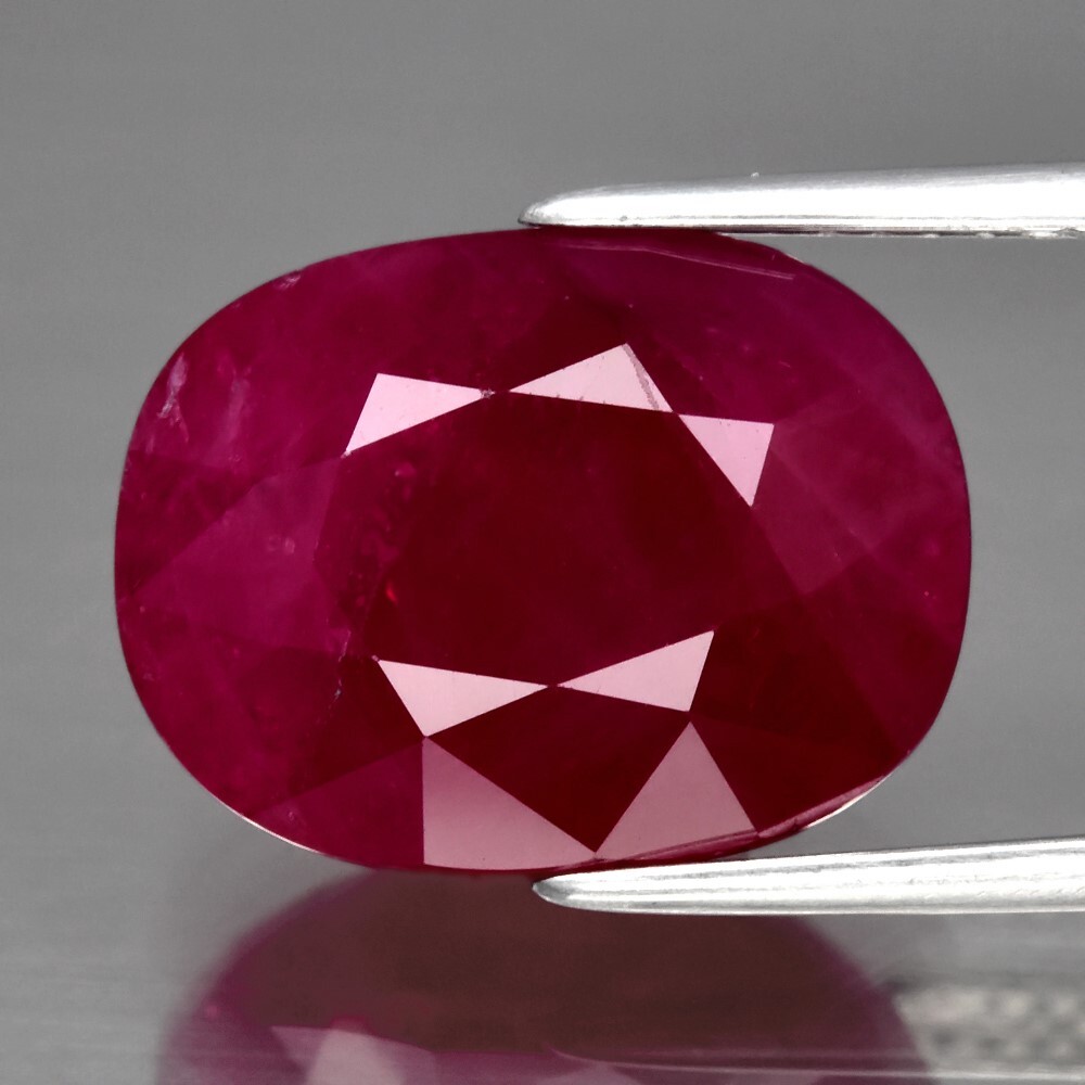 9.05ct 13.7×10.3mm Oval Natural Purplish Red Ruby Mozambique Gemstone