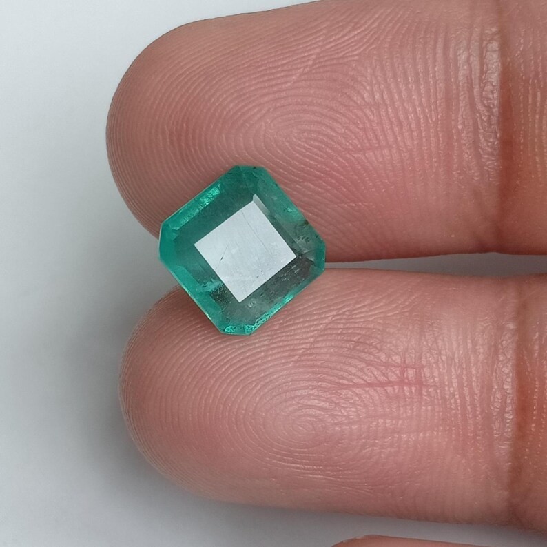 Genuine Zambia Emerald Unheated Untreated Octagon Shape Gemstone 3.25 Carat