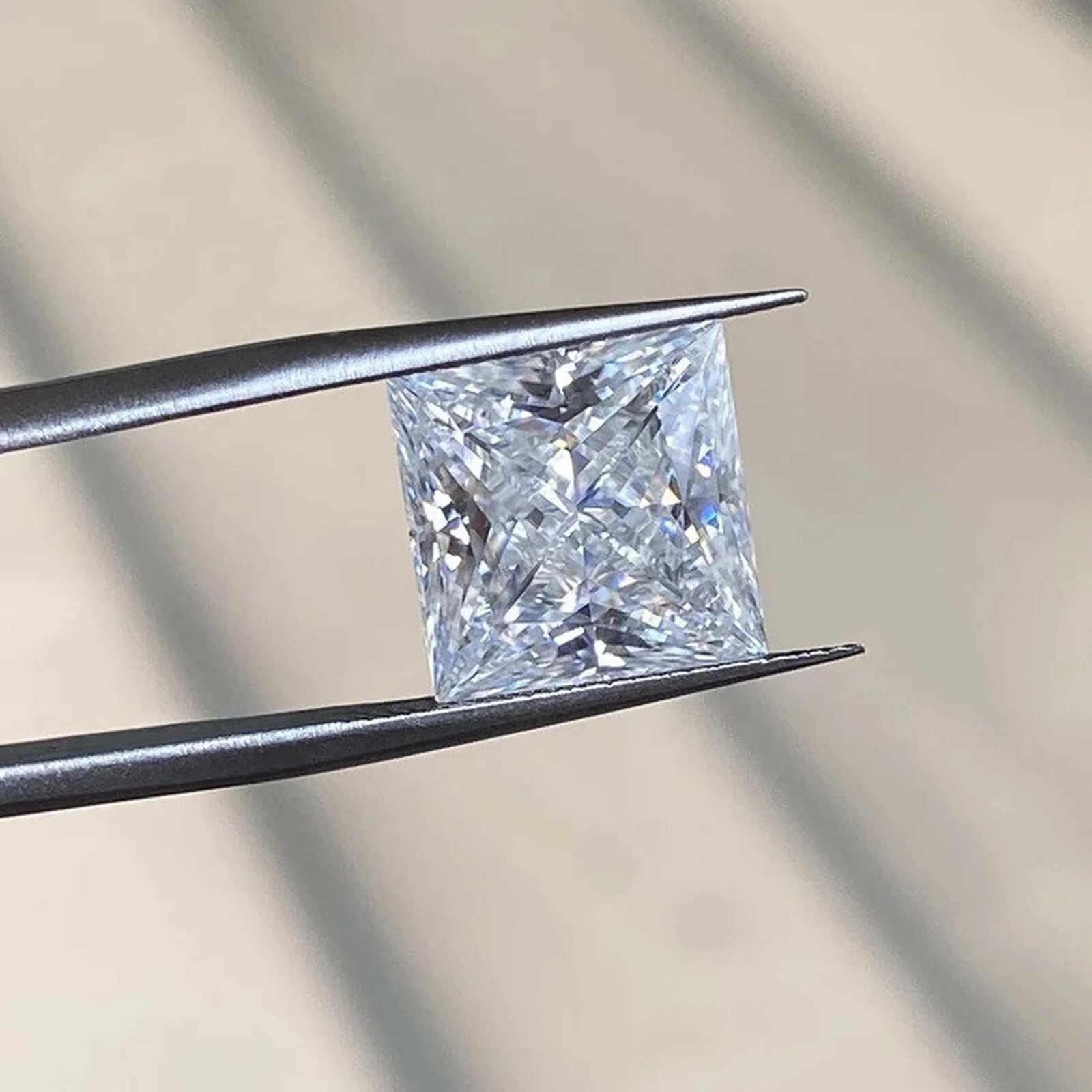 Certified Lab-Grown CVD Diamond 3.2 Ct Princess Cut D VVS1 Loose Gemstone 6DJG