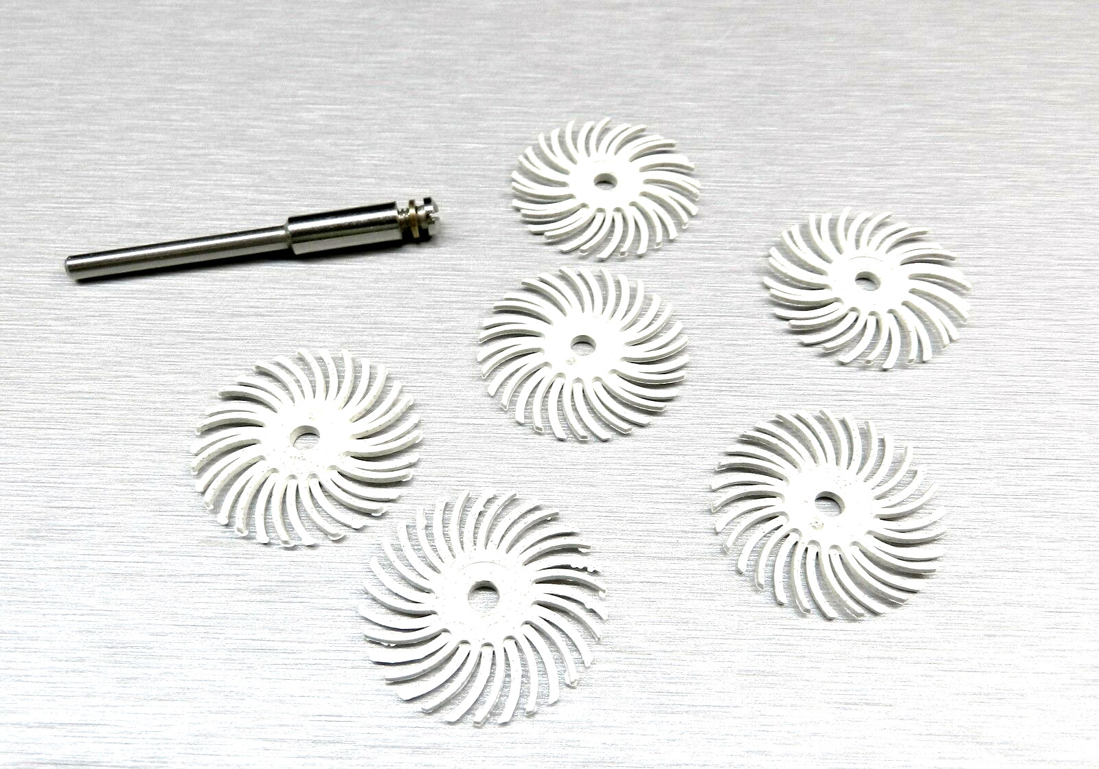Radial Bristle Discs 3m 1″ White 120 Grit Bristle Brush Pack of 6 And 1-Mandrel
