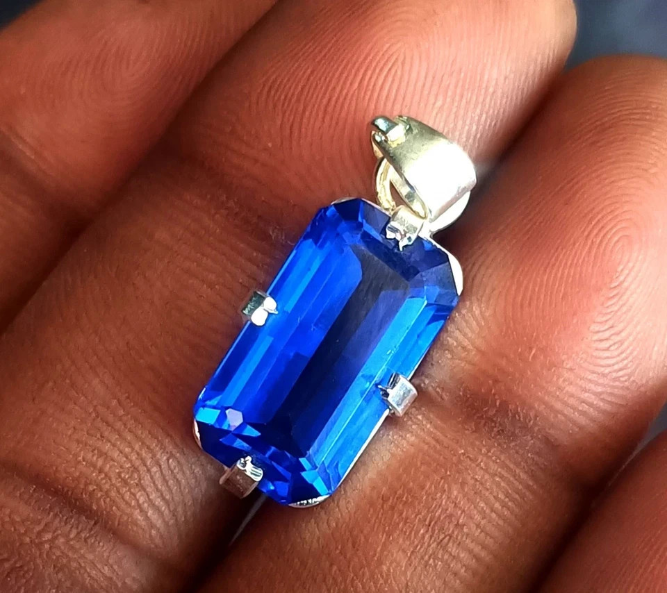 EGL Certified 18 CT Natural Blue Sapphire Loose Gemstone Pendant In 925 Silver