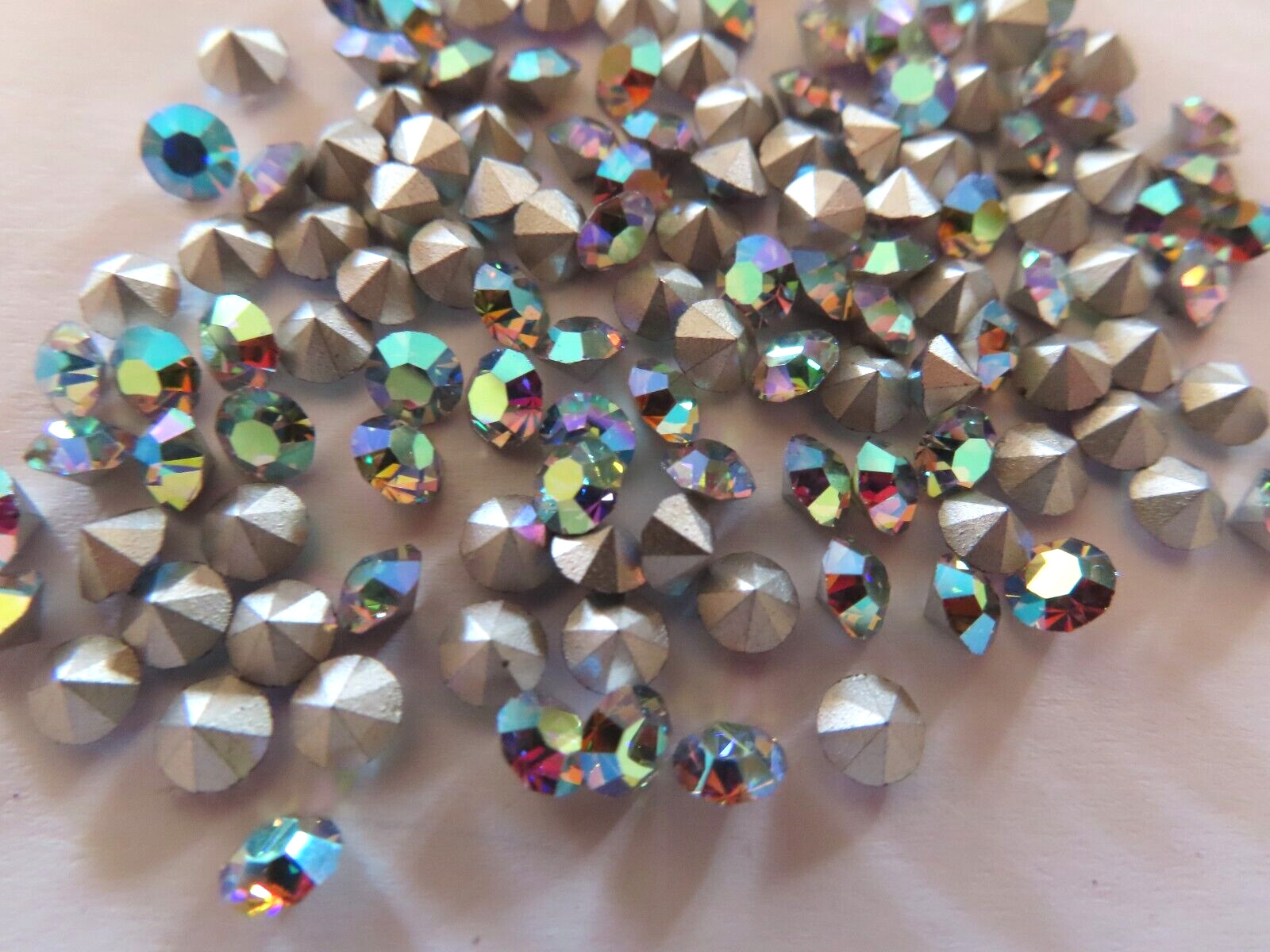 144 Swarovski Rhinestones 32pp Lavender AB/foiled. #1100