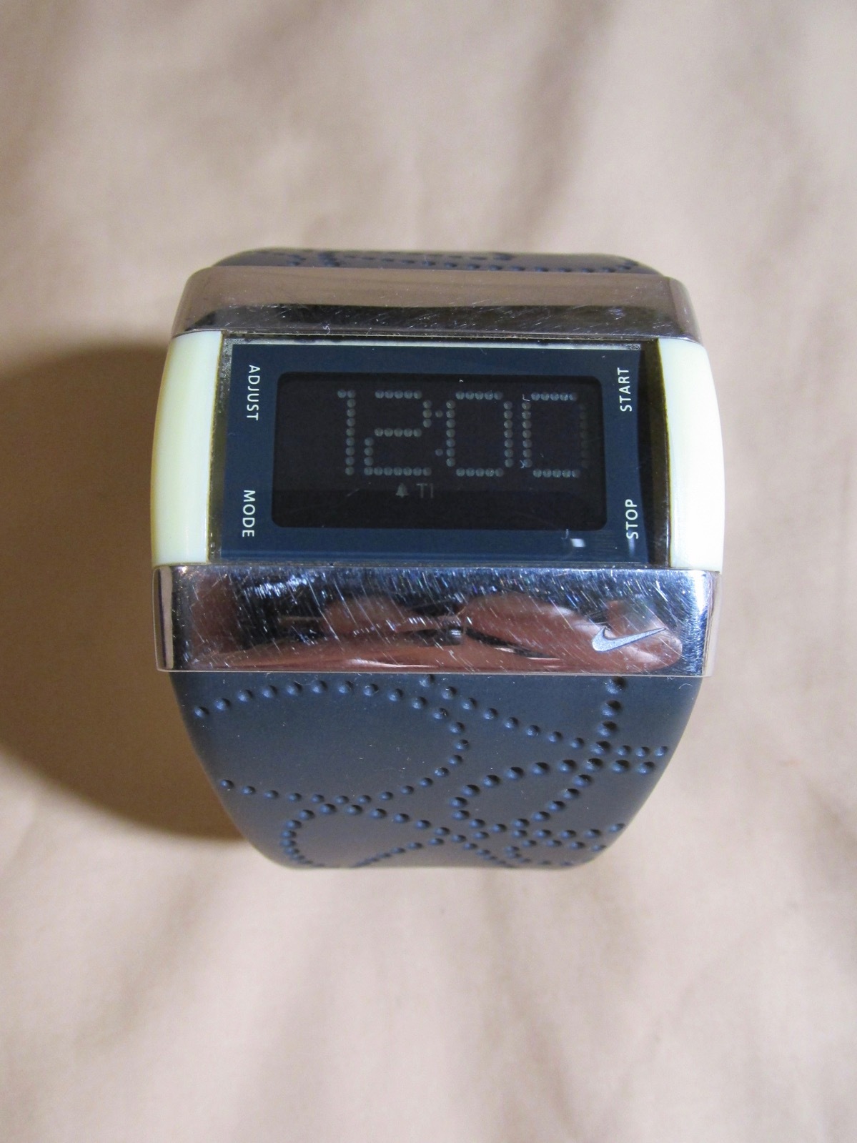 Nike Merge Step Charcoal Gray & Yellow Wrist Watch Floral Band WC0025 H2O Resist