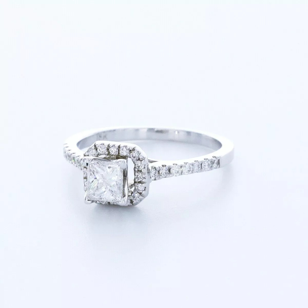18K White Gold Engagement Ring Halo 1.33 Carat Princess Lab-Grown Diamond F VS1