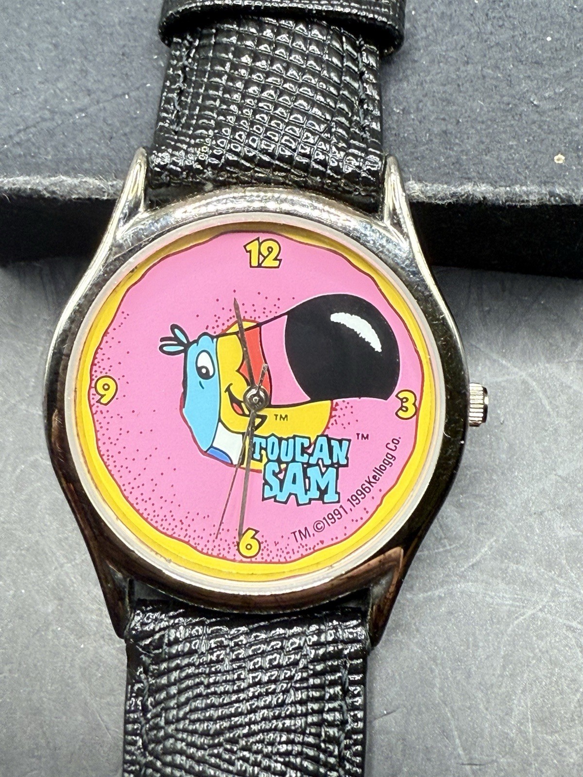 Vintage Kellogg’s Toucan Sam Fruit Loops Cereal Men’s Watch New Old Stock 33mm