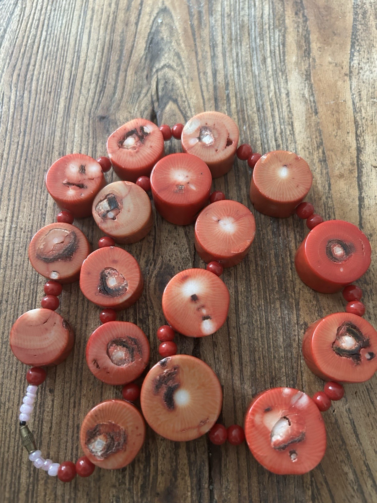 Red Stone Beaded Necklace, Round Beads, Ball/Bead Chain, Red Main Stone