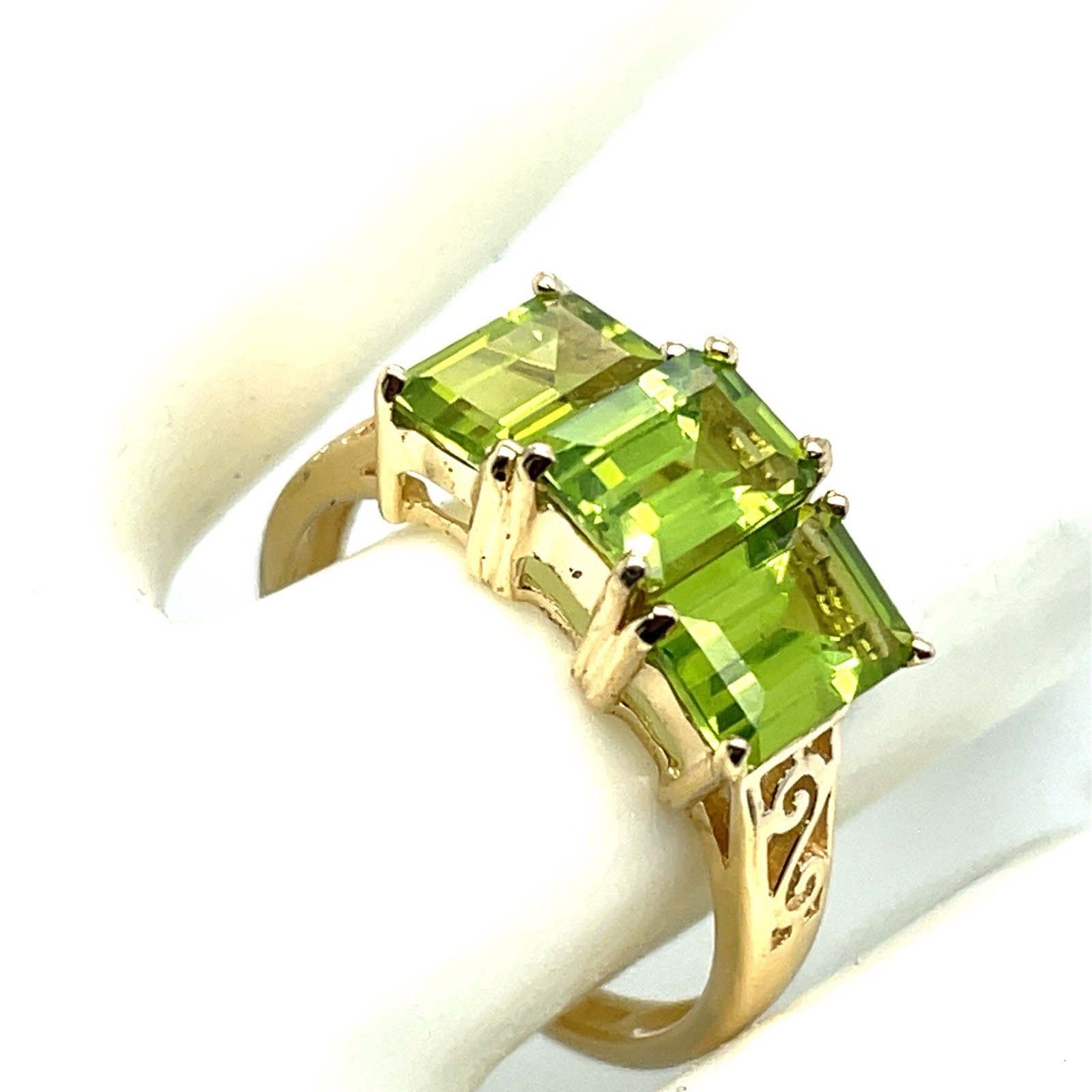 14k Yellow Gold 3 Emerald Cut 3.25 Cts Peridot Filigree Ring Size 7 – 3.2 Grams