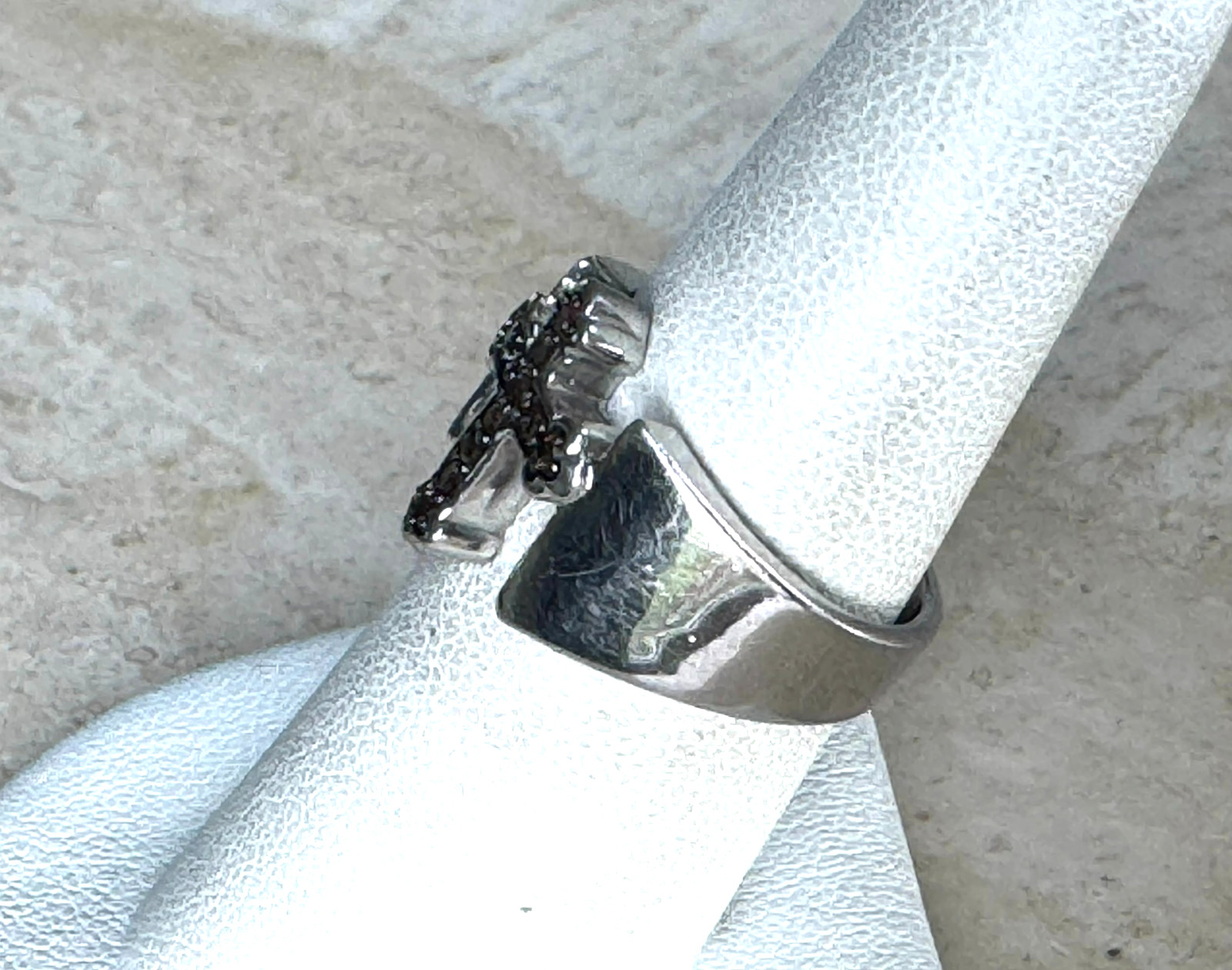 Sterling Silver 925 Cross Ring Unisex Sz7 Red Burgundy Diamond Accent Wide Band