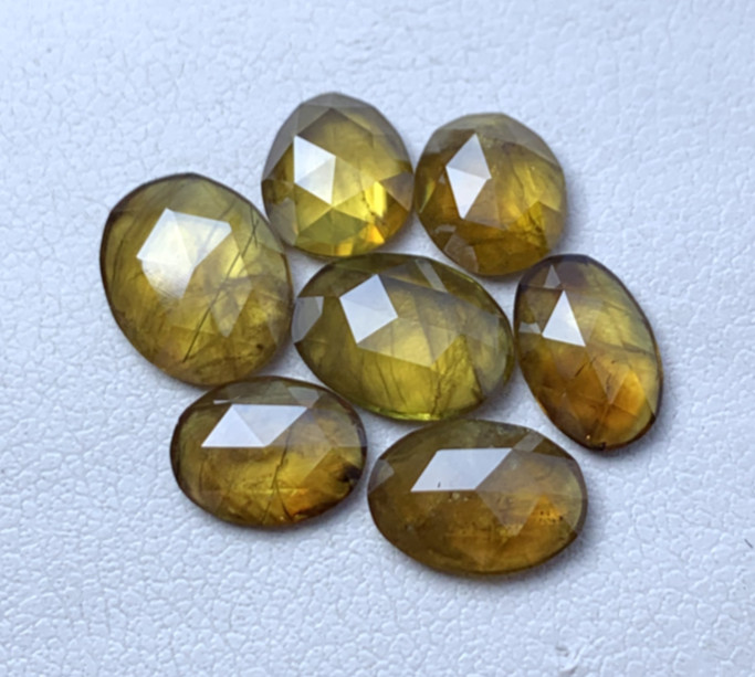 Natural Sphene 11.00 Ct Loose Gemstones 7.00mm X 9.5mm Oval Rose Cut