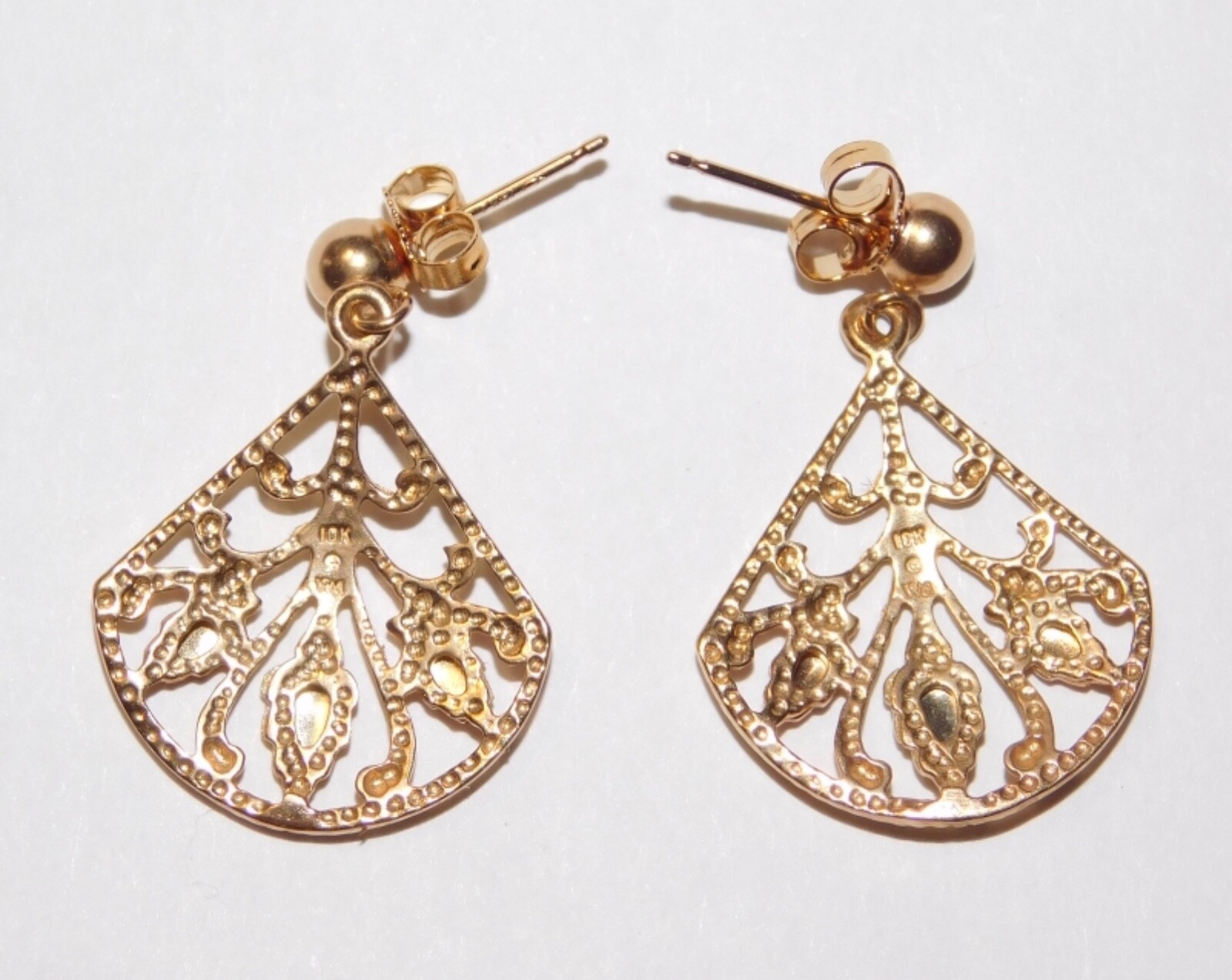 Black Hills Gold 10k 12k Fan Shaped Multiple Leaves Earrings Dakota Gold