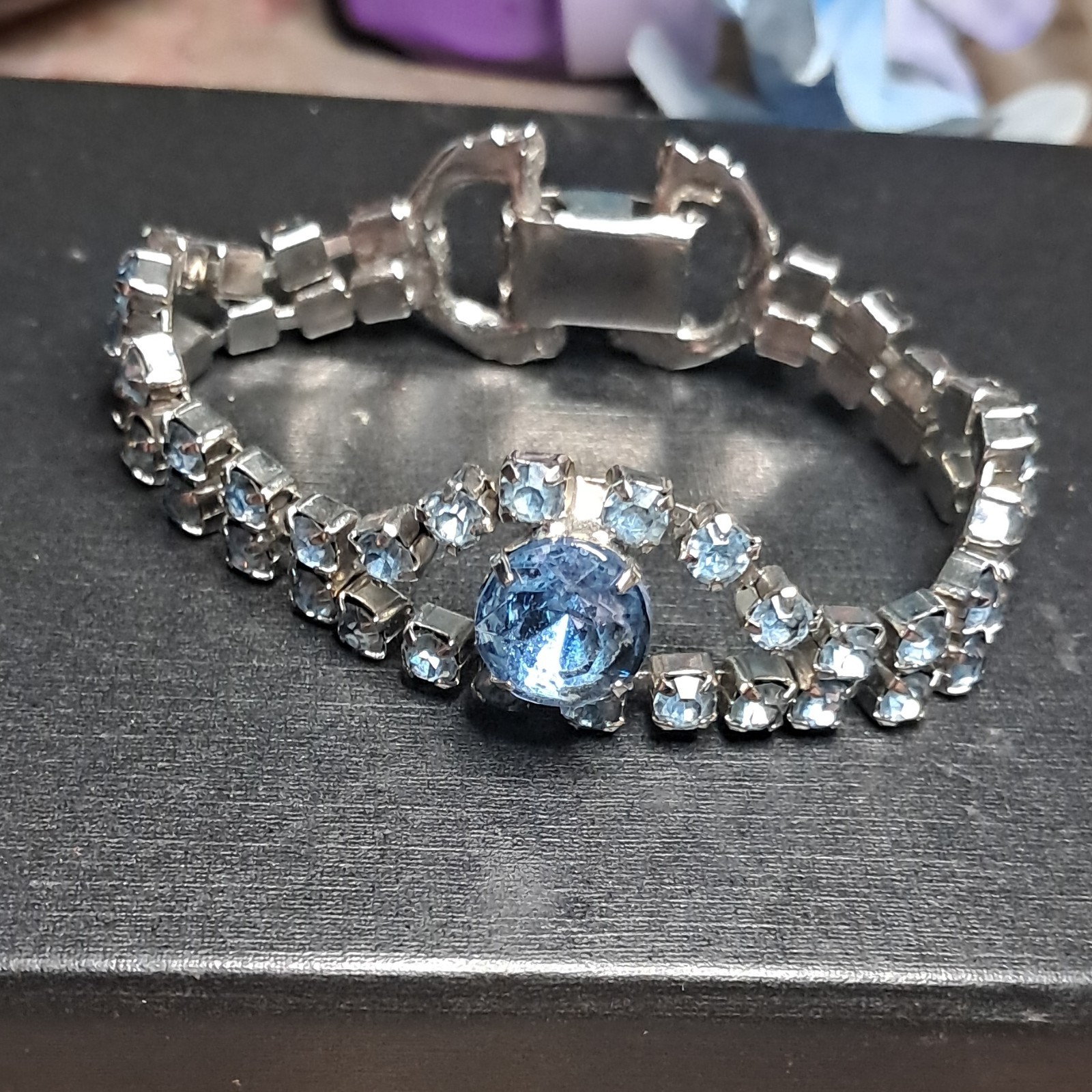 Vtg 1950’s Juliana Style Blue Rhinestone Bracelet Large Center Stone PAT PEND
