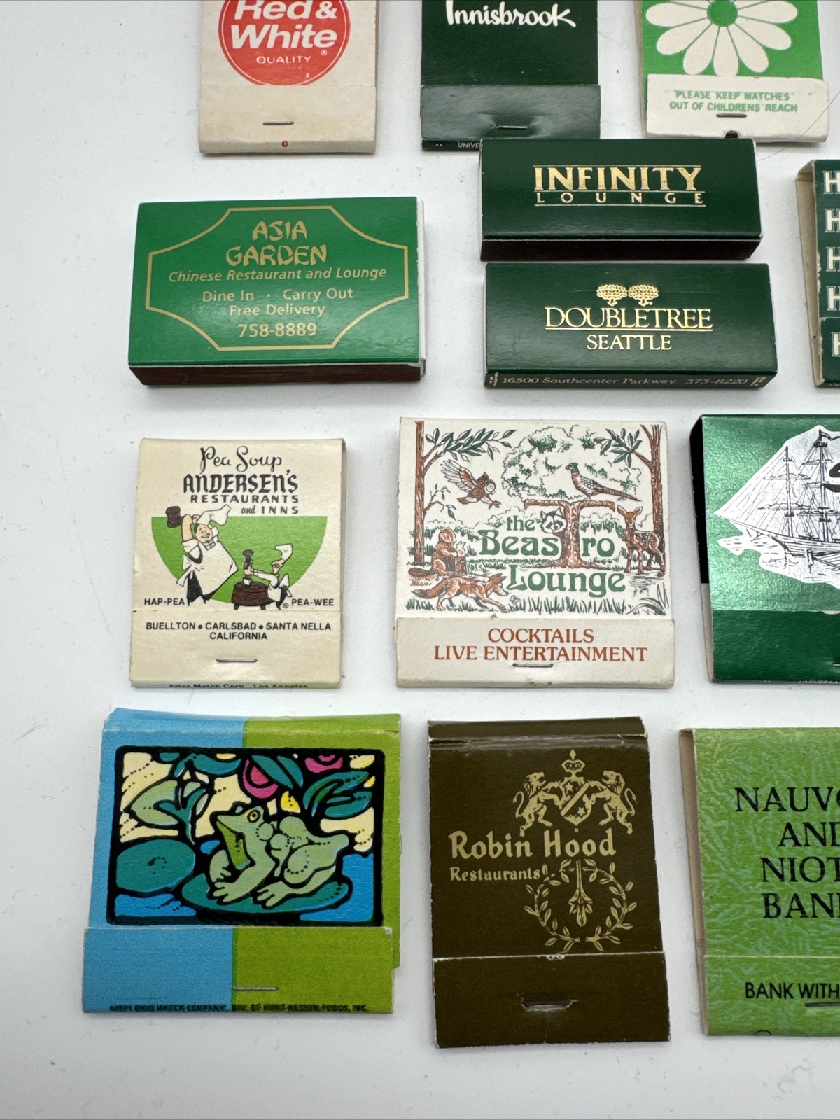 LOT OF 14 GREEN MATCHBOOK/BOX THEME RESTAURANTS LOUNGE STEAKS PIZZA MISC.