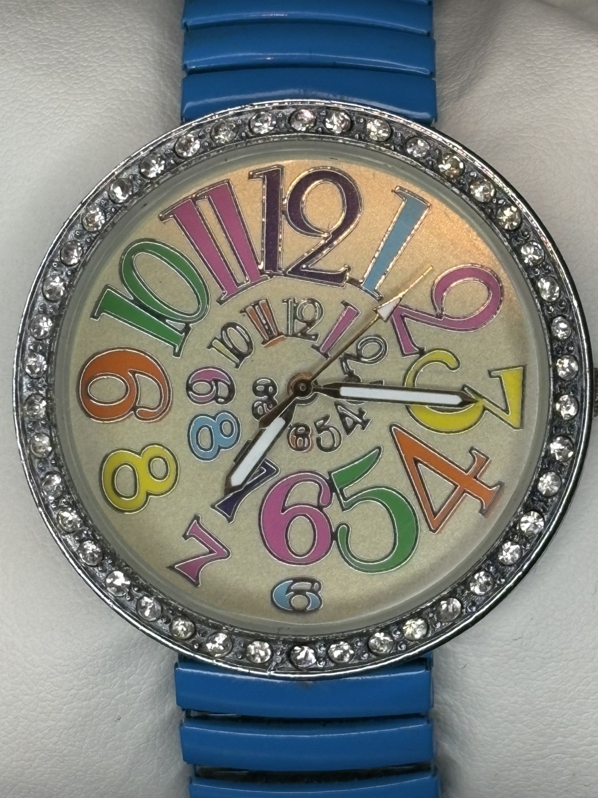 Jessica Cargyle Analog Wristwatch with an Expansion enamel Band !!NEW BATTERY