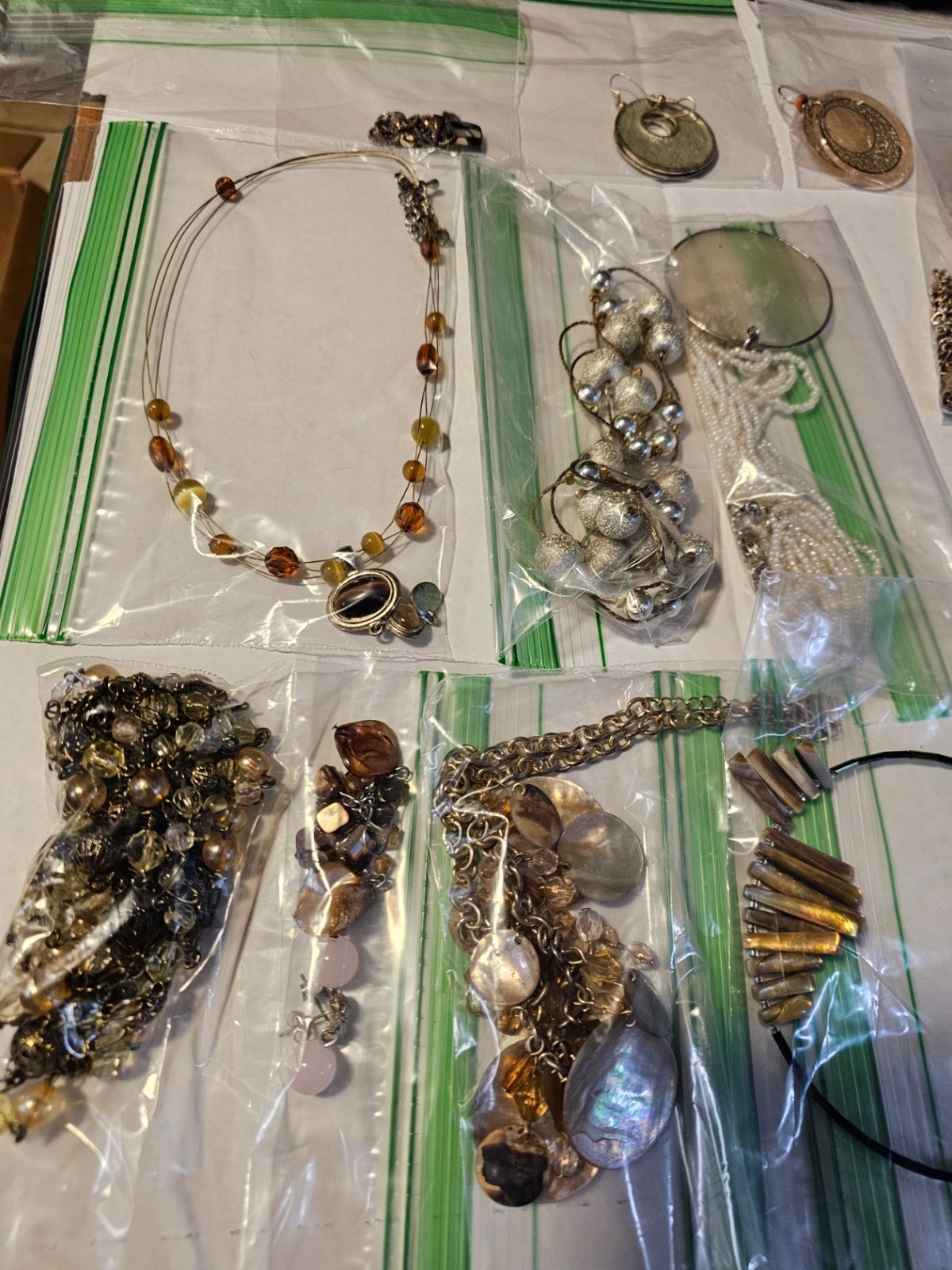 Earrings necklace braclet jewelry lot White brown topaz pearl colored fashion