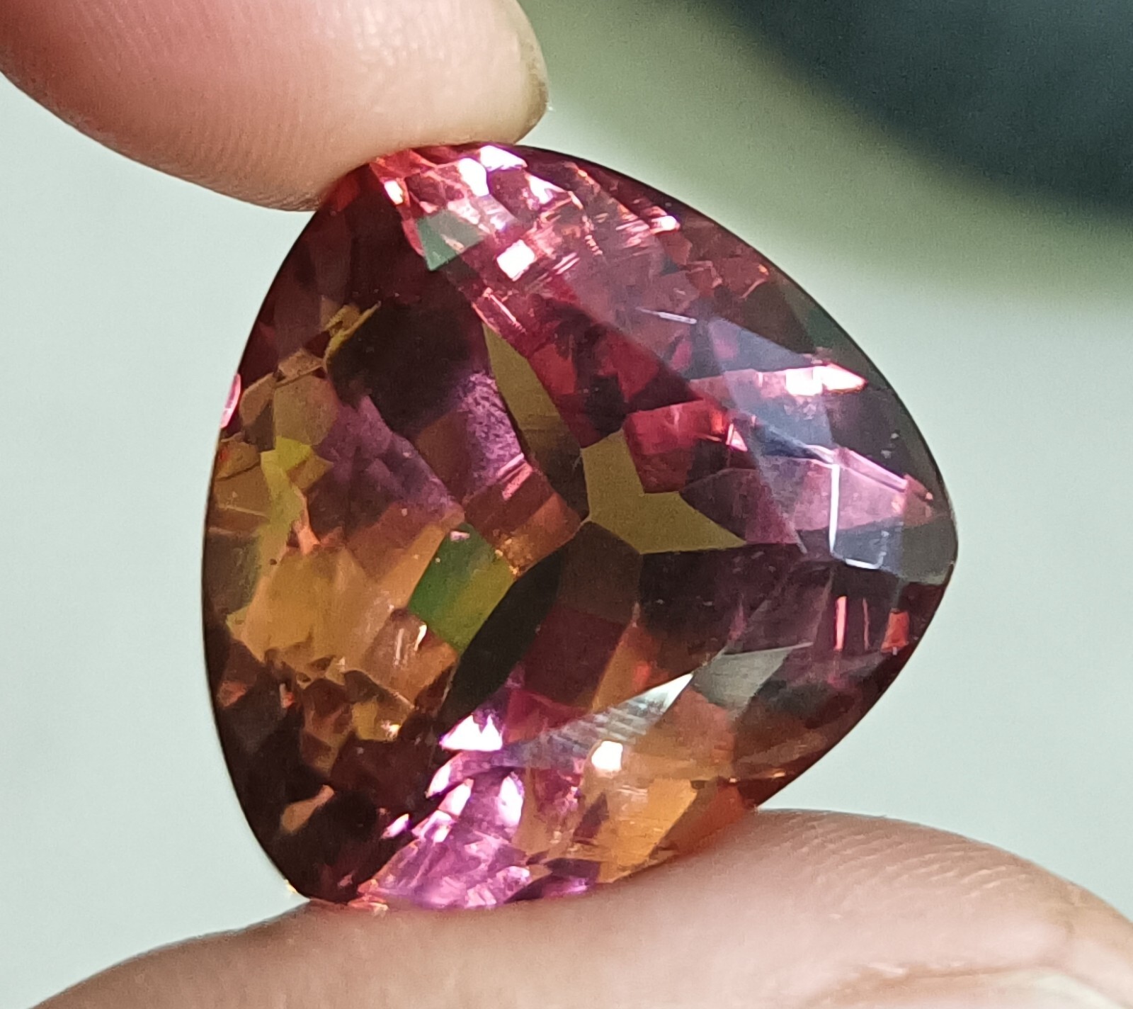 Certified 40.55 Ct Natural Trillion Cut Zultanite Color Changing Loose Gemstone