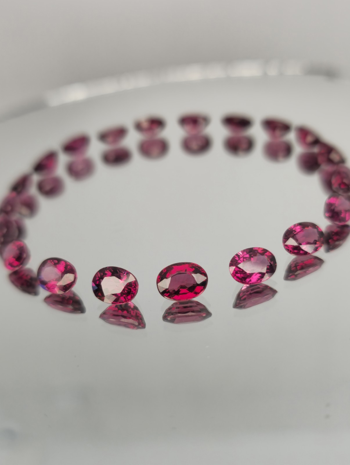 Tanzanian Rhodolite Garnets 22.10 Carat Unheated Oval Cut Natural Gemstones X20✨