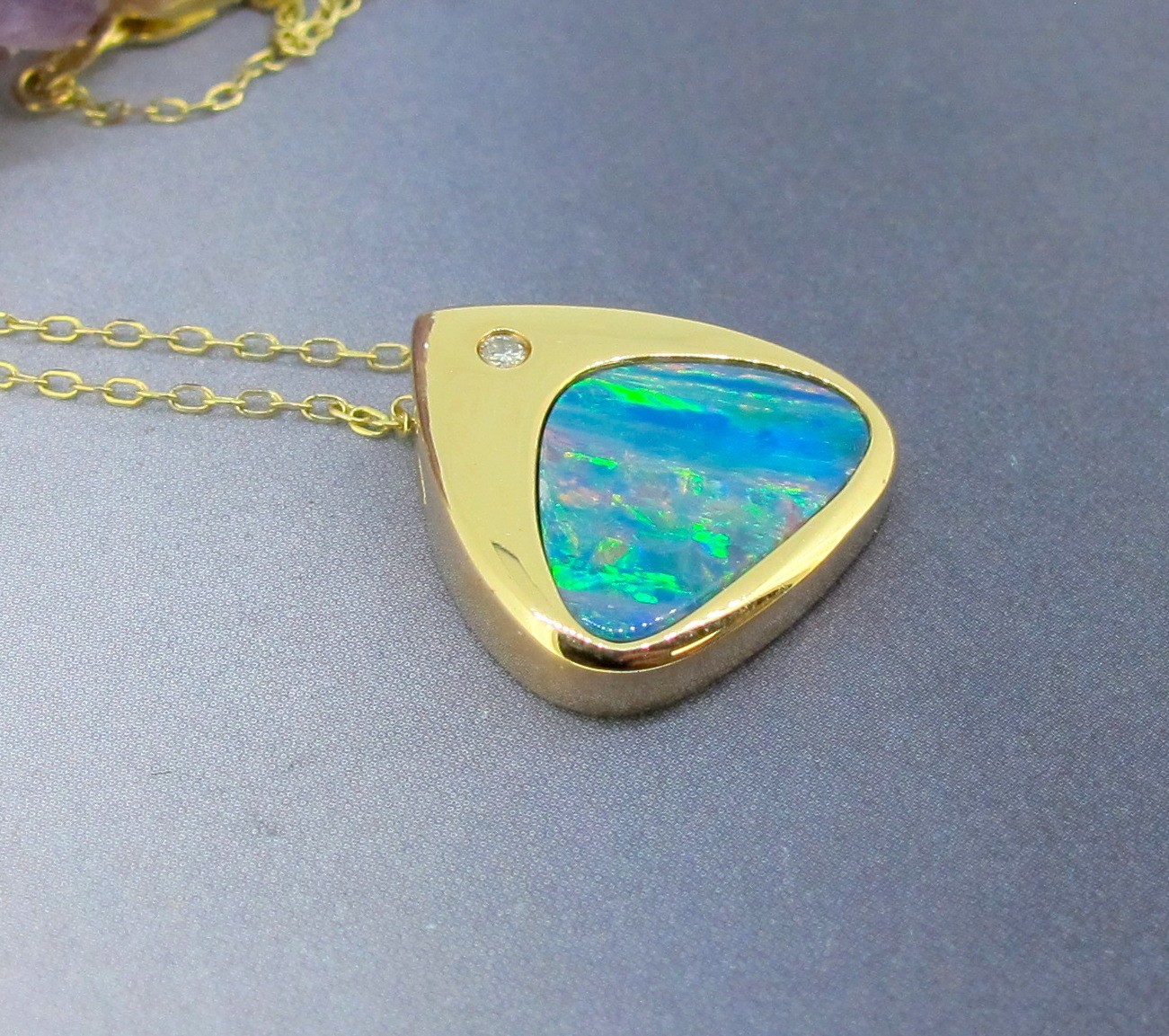 13.7mm x 9.2mm Black Opal 14k Yellow Gold Diamond Pendant Chain Necklace 20”