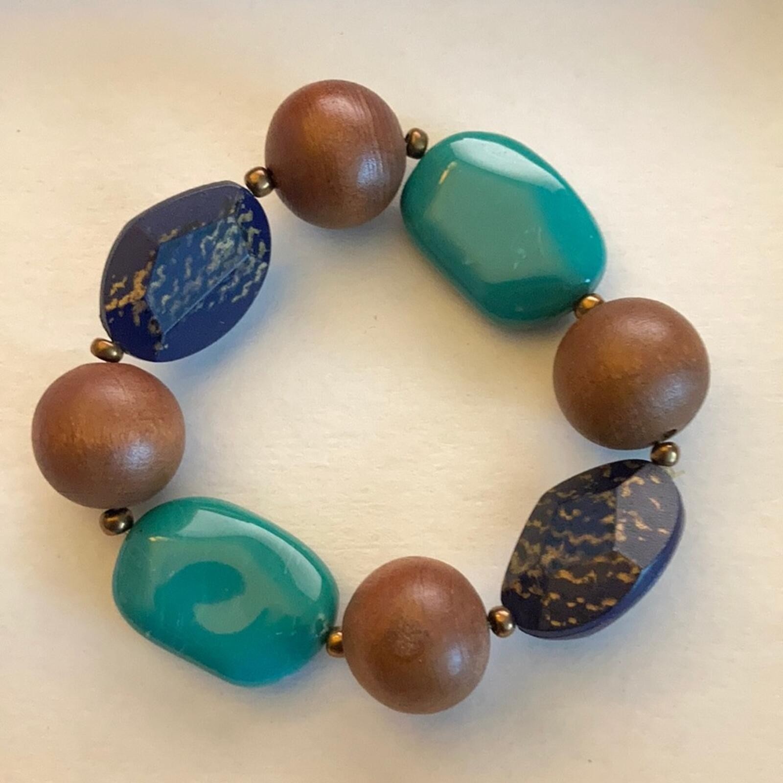 Stretchy fashion bracelet