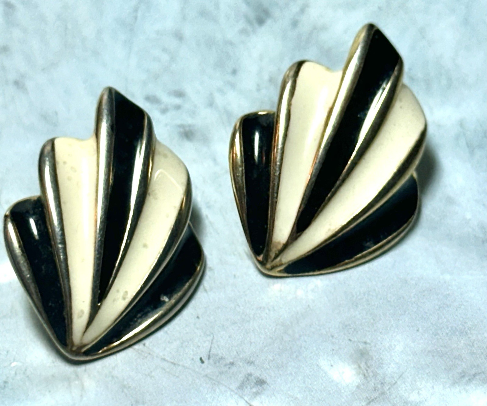 Vintage Gold Tone Black & Cream Enamel Fan Like Pierced Earrings