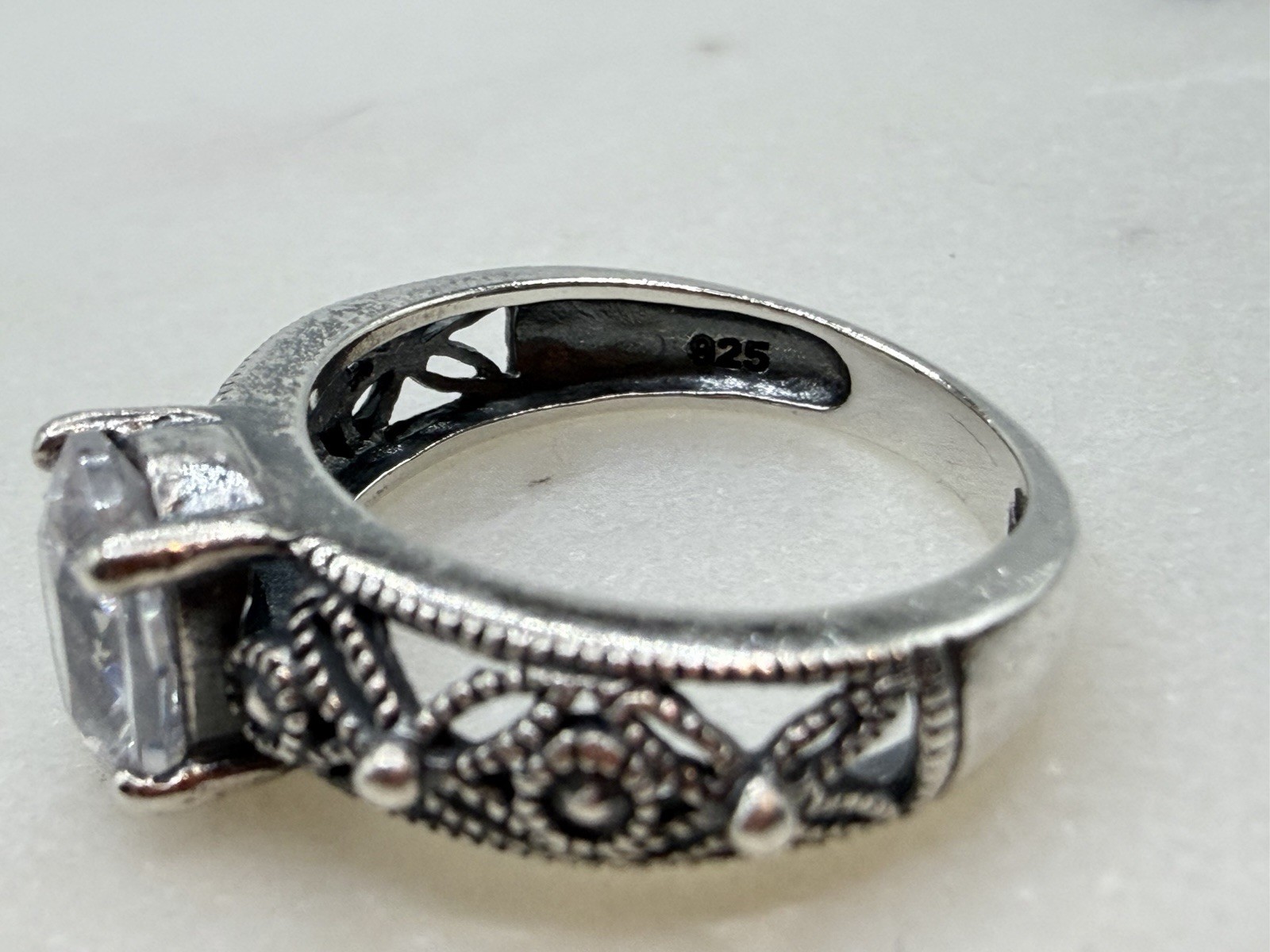 Sterling Silver 925 Ring Oval White/Colorless Cubic Zirconia Prong Size 7, 3.29g