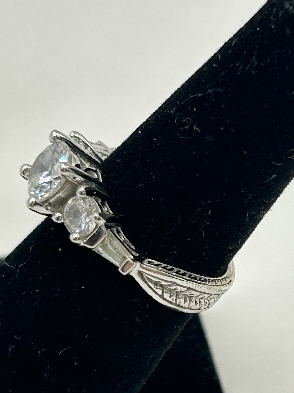 Signed JJJ Sterling Silver DQ CZ Past Present Future Ring with Accents Size 6