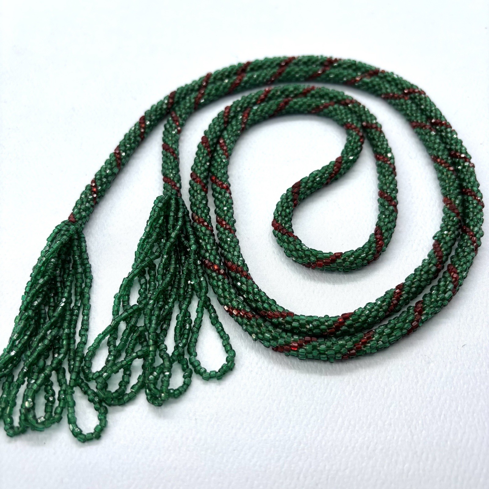 Vintage Art Deco GREEN Seed Bead Flapper Lariat Rope Necklace Tassel 46”