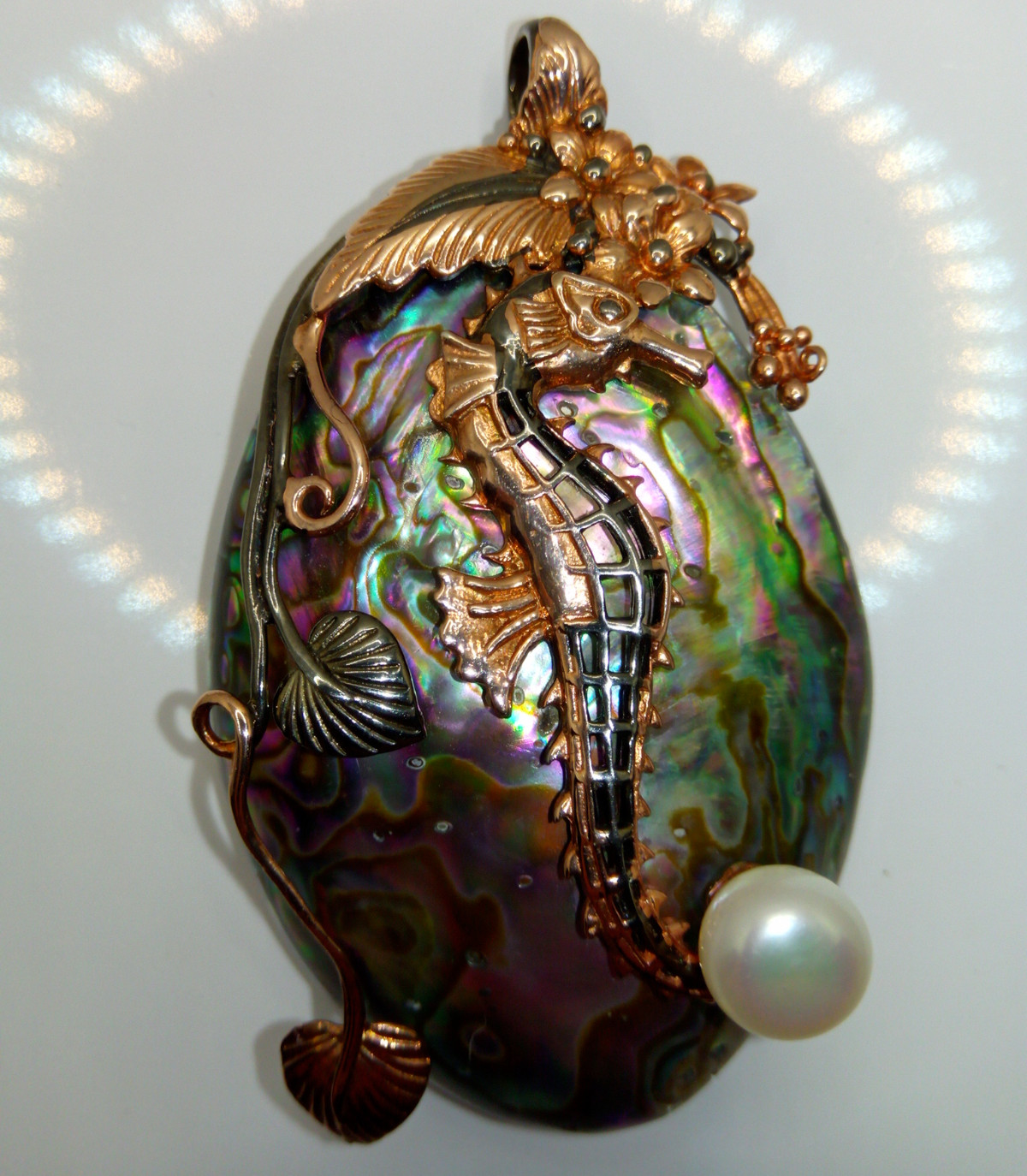 🔥🔥🔥Magnificent Mother of Pearl Seahorse Pendant in Silver & Rose Gold – UNIQUE
