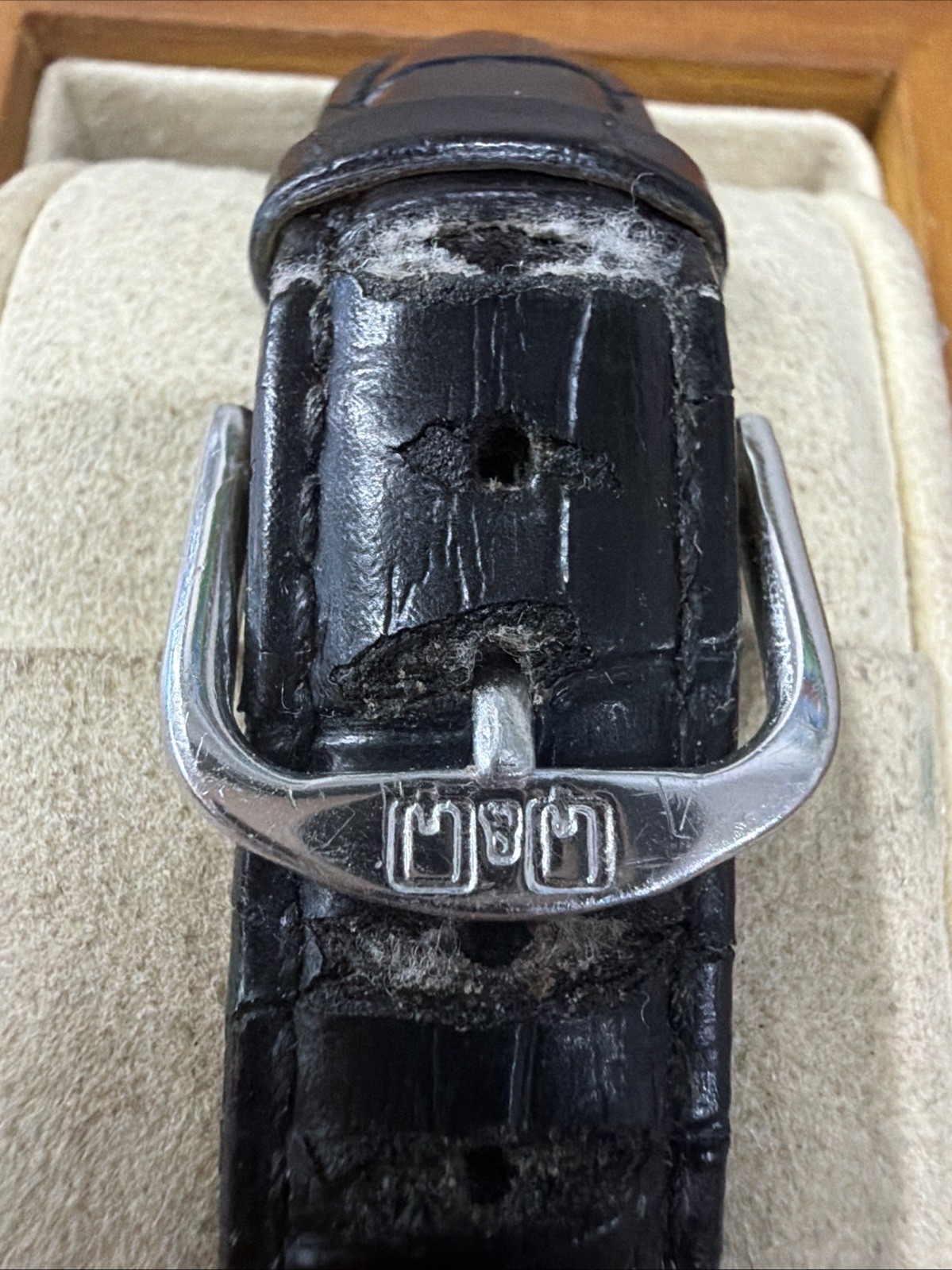 Q&Q by Citizen 3 Bar Silver Tone Black Band Men’s Watch Needs New Battery