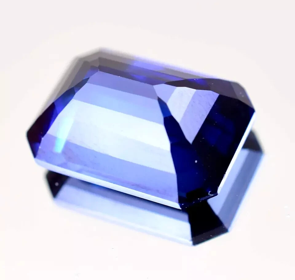 Natural Blue Sapphire Flawless 21 Ct Emerald Cut Certified Loose Gemstone