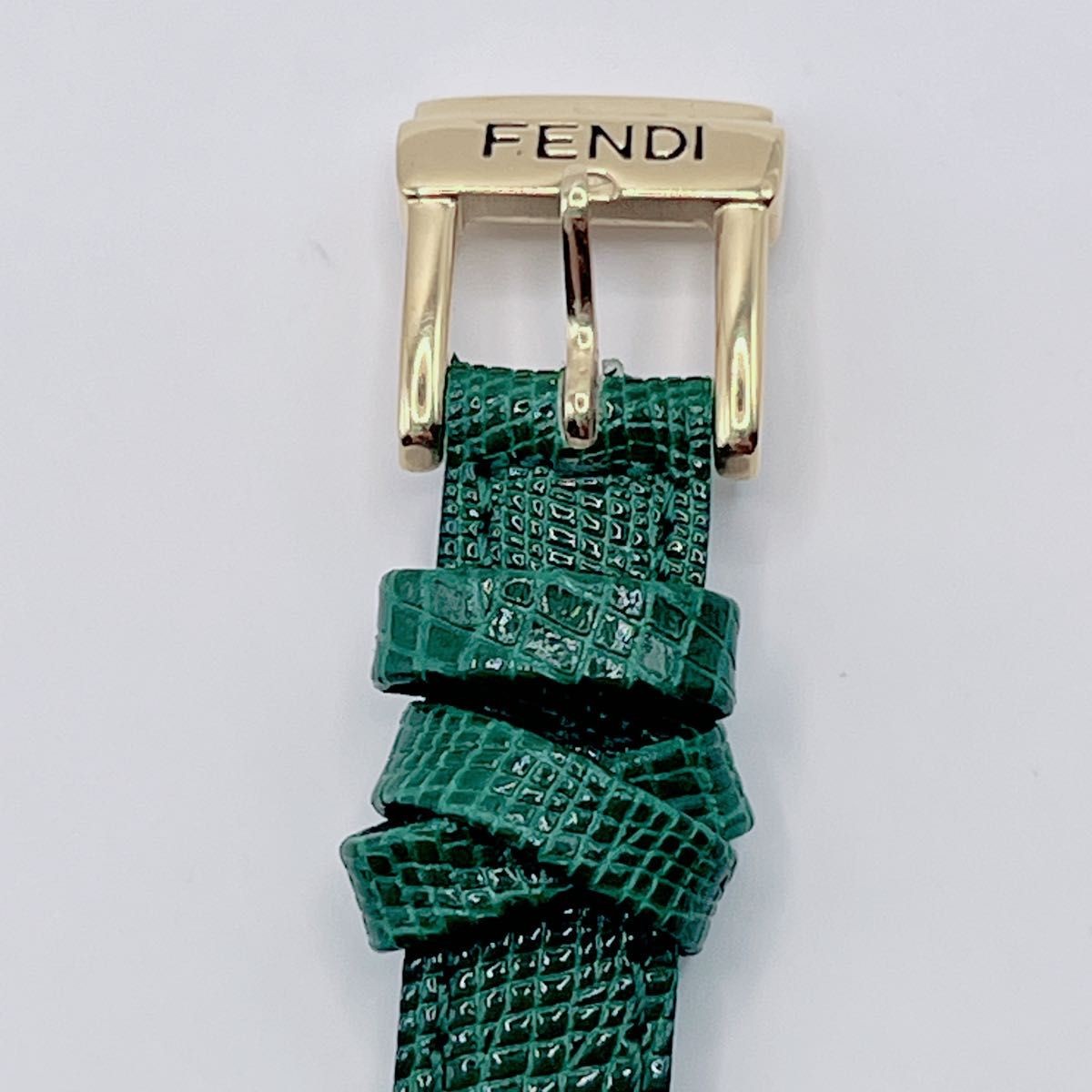 Excellent condition FENDI Chameleon Change Belt 640L Ladies Watch Gold Green Bel