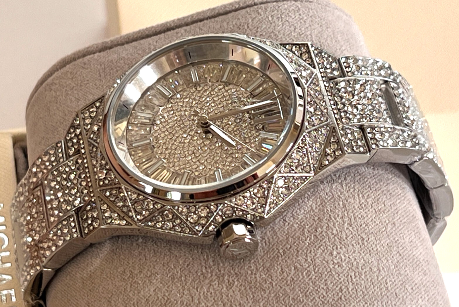 MICHAEL KORS MK4691 Raquel Pave Women’s Silver-Tone Crystal Pave Watch BNIB $495